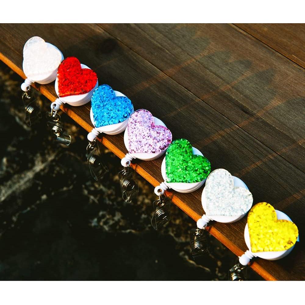 Paquete de 12 Reels Retráctiles Insignia Corazón Brillante Qinsuee