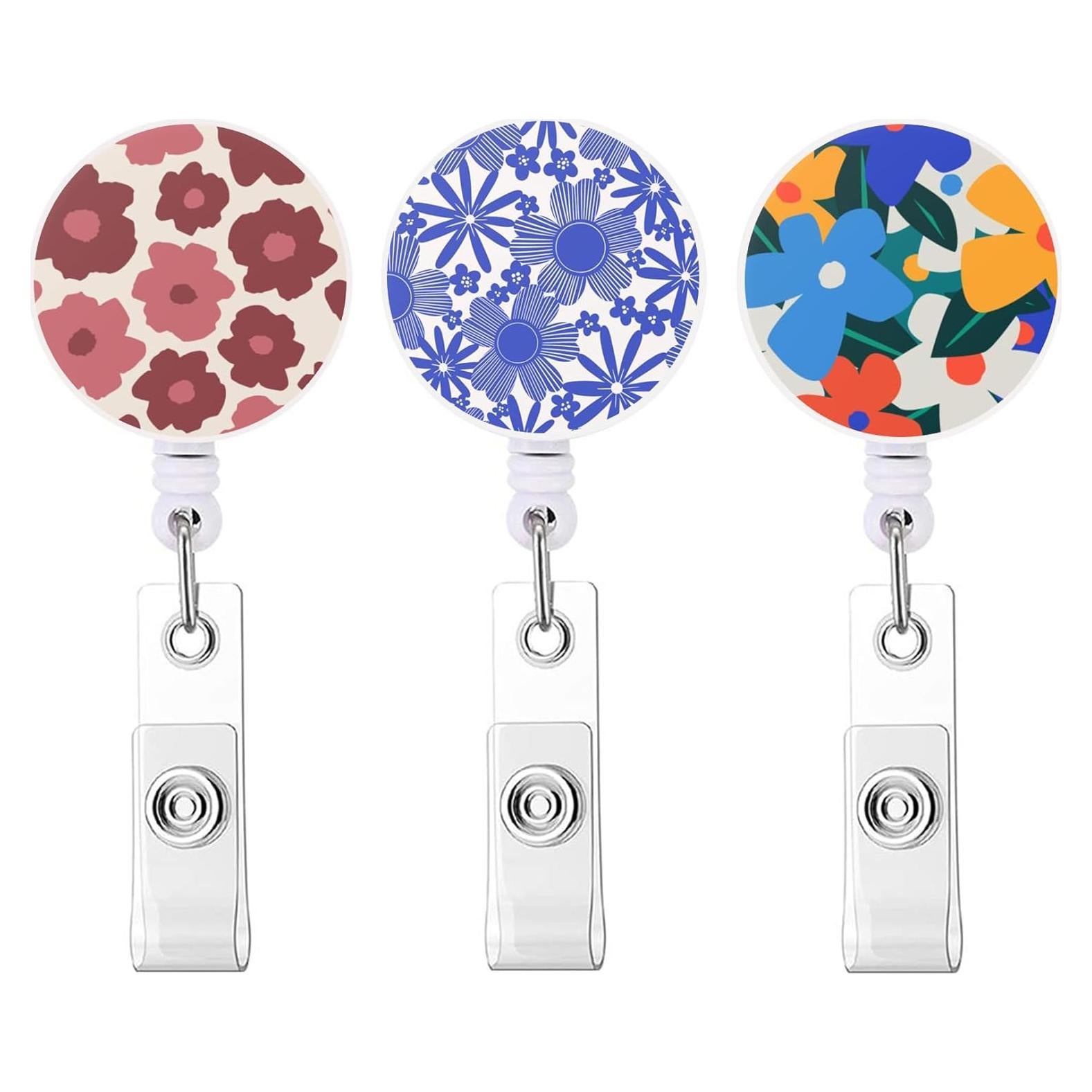 Porta Etiquetas Retráctil HEVITDA con Clip Cocodrilo - 3 Flores