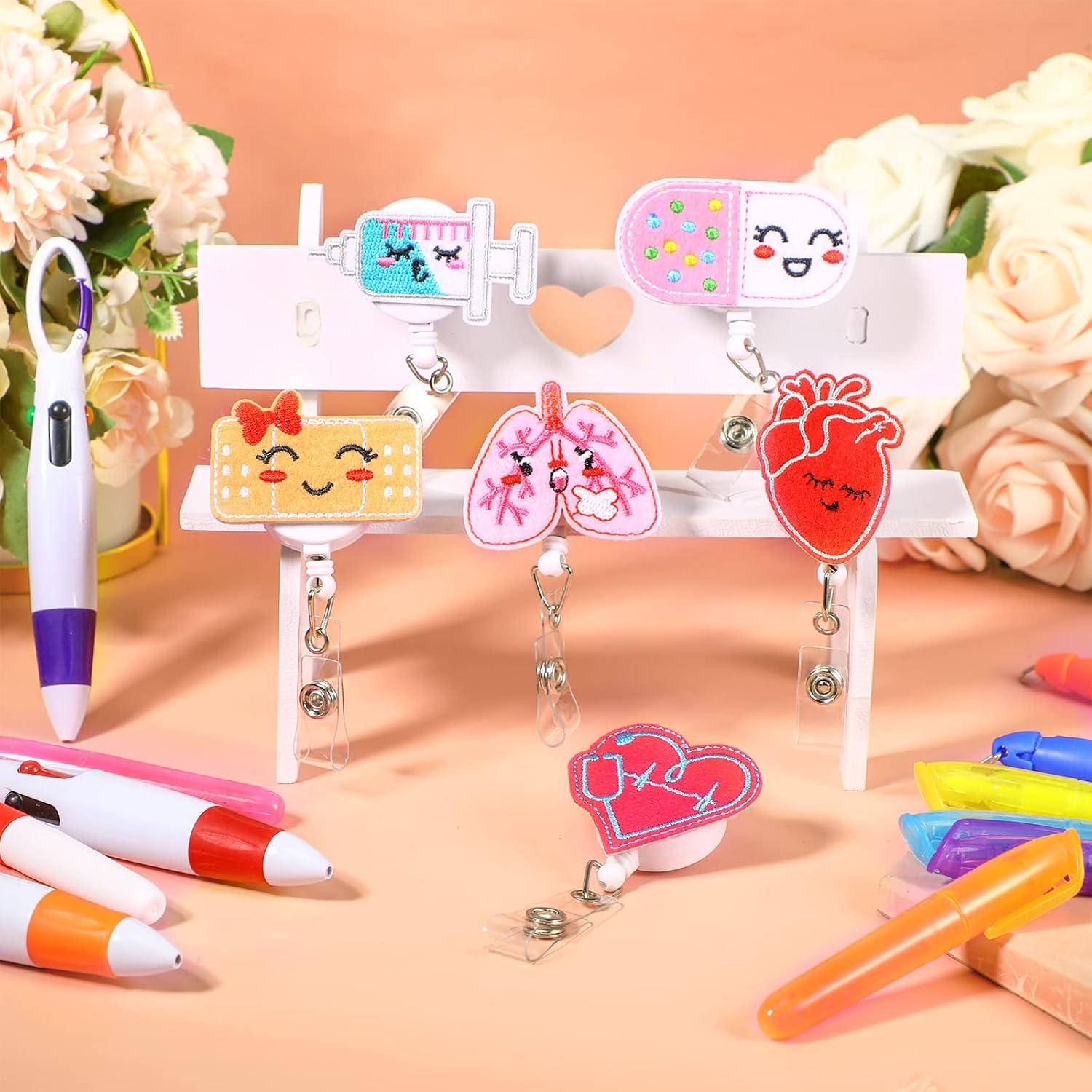 Conjunto de Regalo de Enfermera Fainne 24 Piezas con Bolígrafos y Clips