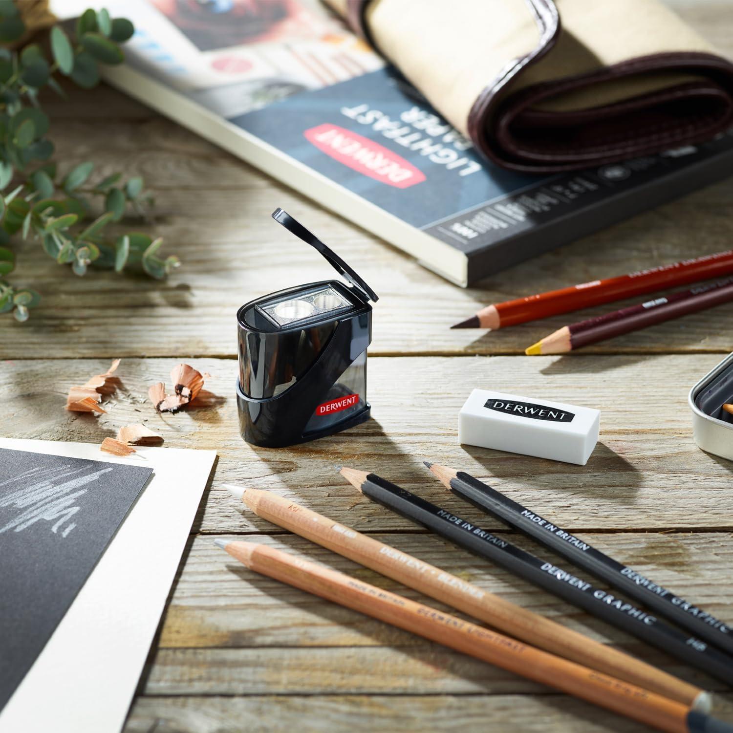 Sacapuntas Doble Orificio Derwent con Contenedor - Negro