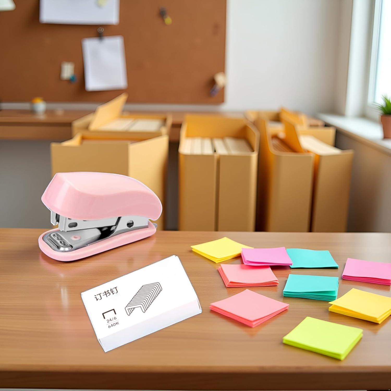 Mini Grapadora Rosa Galyacht con Quitagrapas y 1000 Grapas