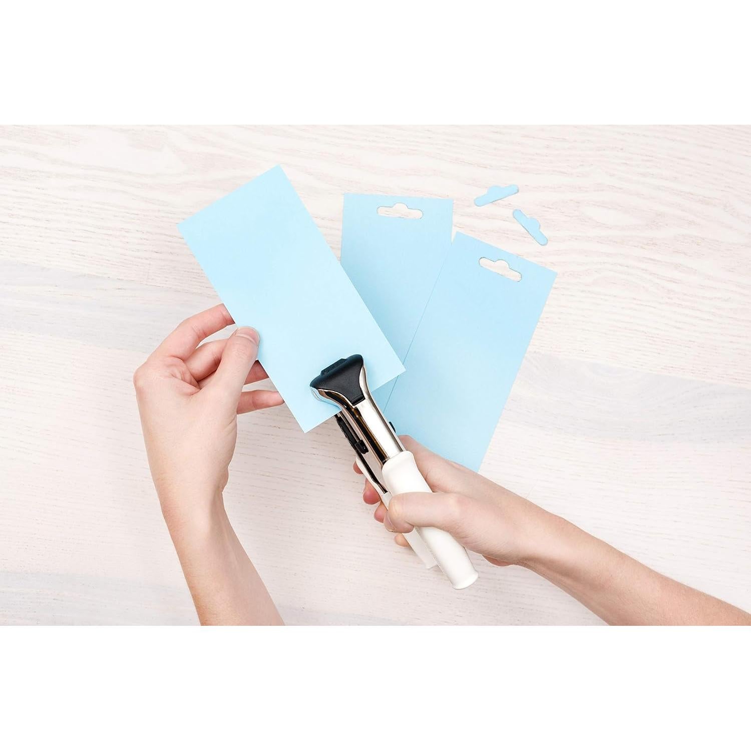 Perforadora Euro Hook We R Memory Keepers 3.81 cm para Scrapbooking