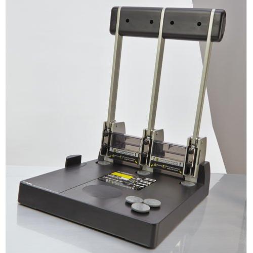 Perforadora de 3 Agujeros CARL XHC-150N - 150 Hojas, Acero