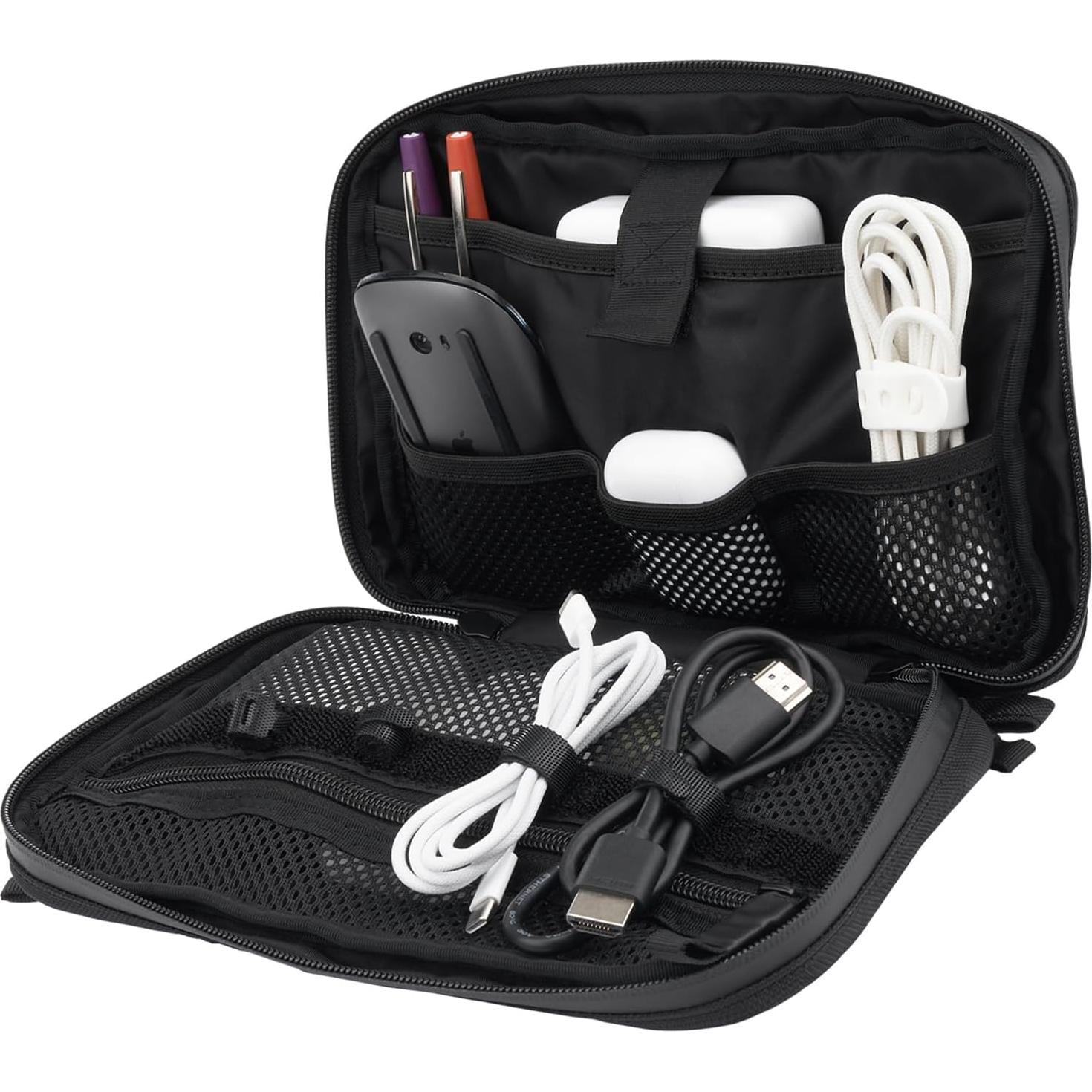 Organizador de Tecnología Pelican Traveler - Bolsa Negra 24.5x17cm