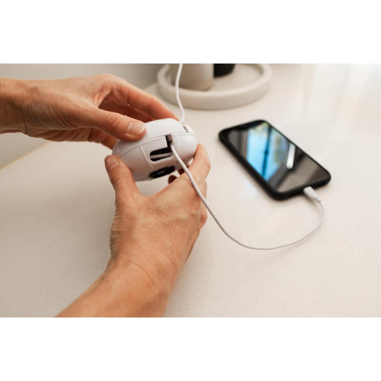 Acortador de Cables Eléctricos Dreambaby L137 - Organizador Seguro