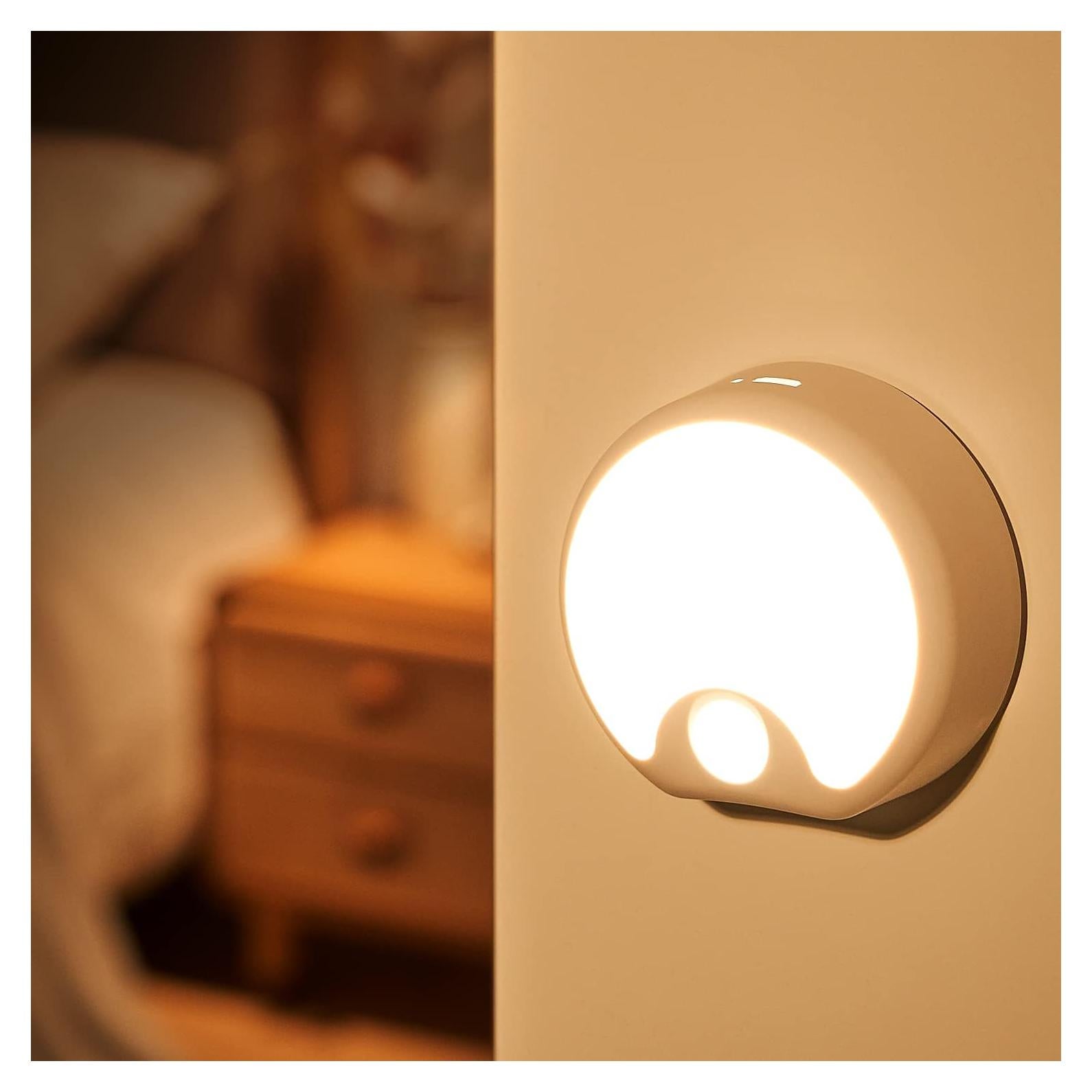 Luz de Sensor de Movimiento Recargable oneFire 3 Pack 65 Lúmenes