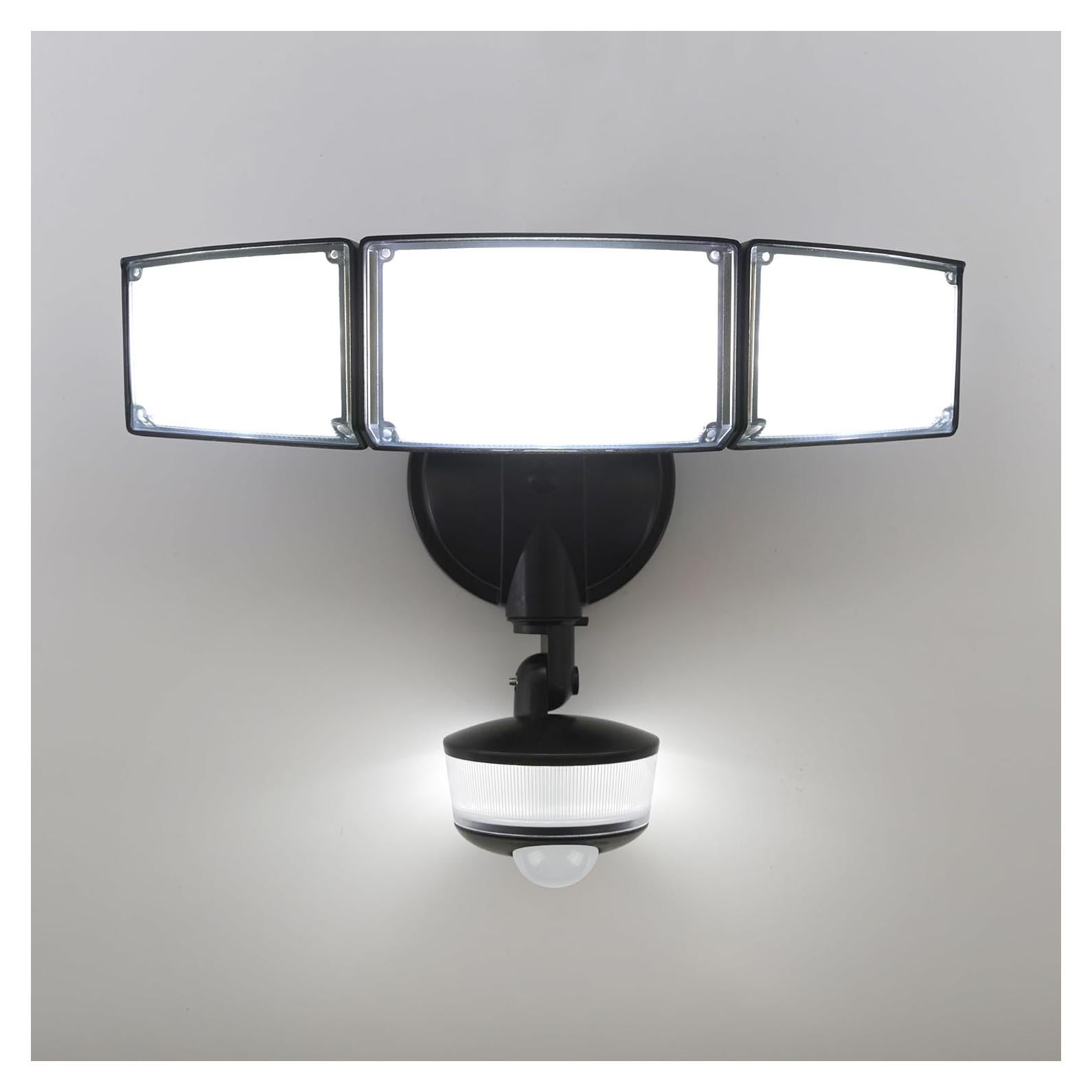 Luz Exterior LED LUTEC 74W 8000 Lúmenes con Sensor IP65