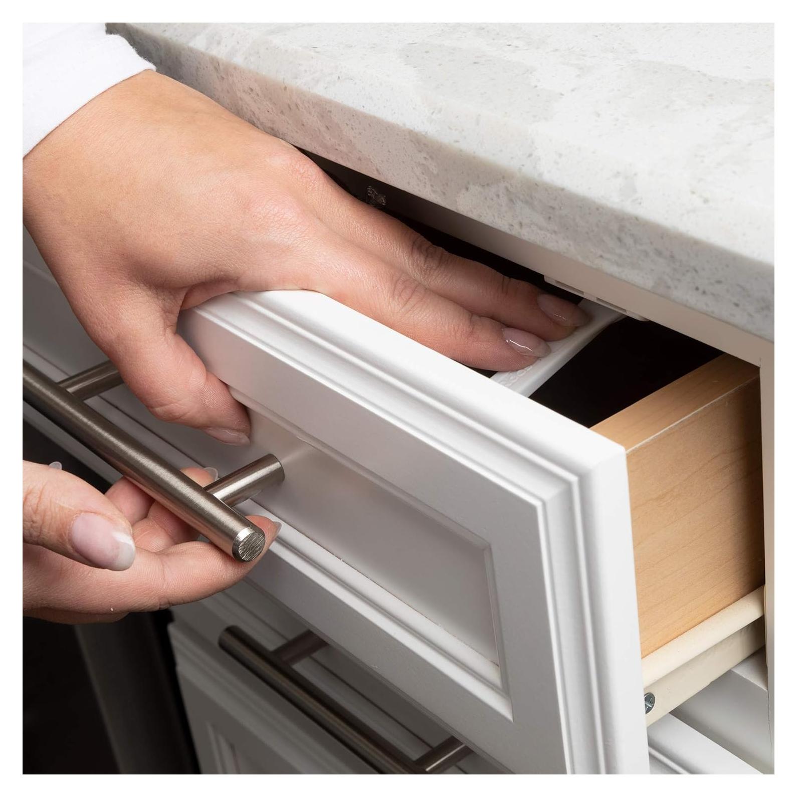 Pestillos Adhesivos para Cajones Qdos | Blanco | Paquete de 4