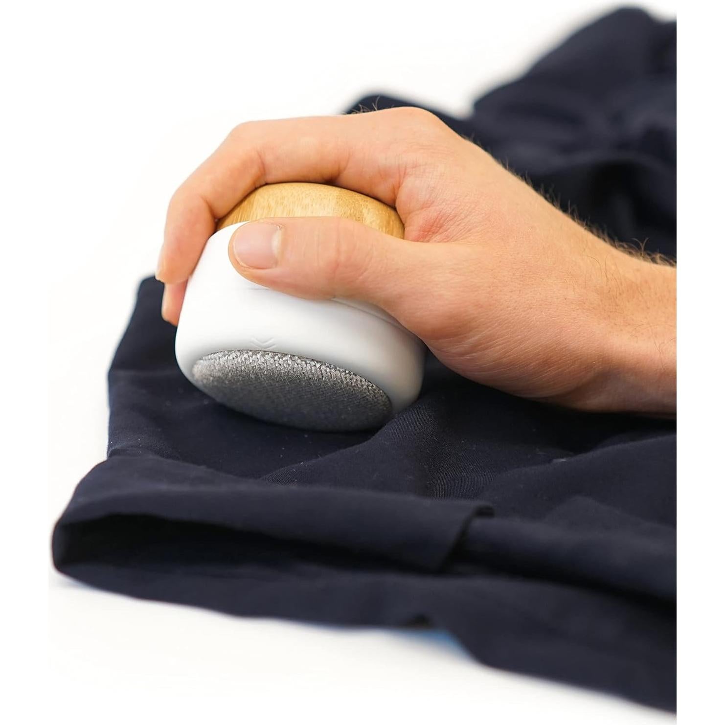 Cepillo Quitapelusas Manual Full Circle de Bambú y Silicona