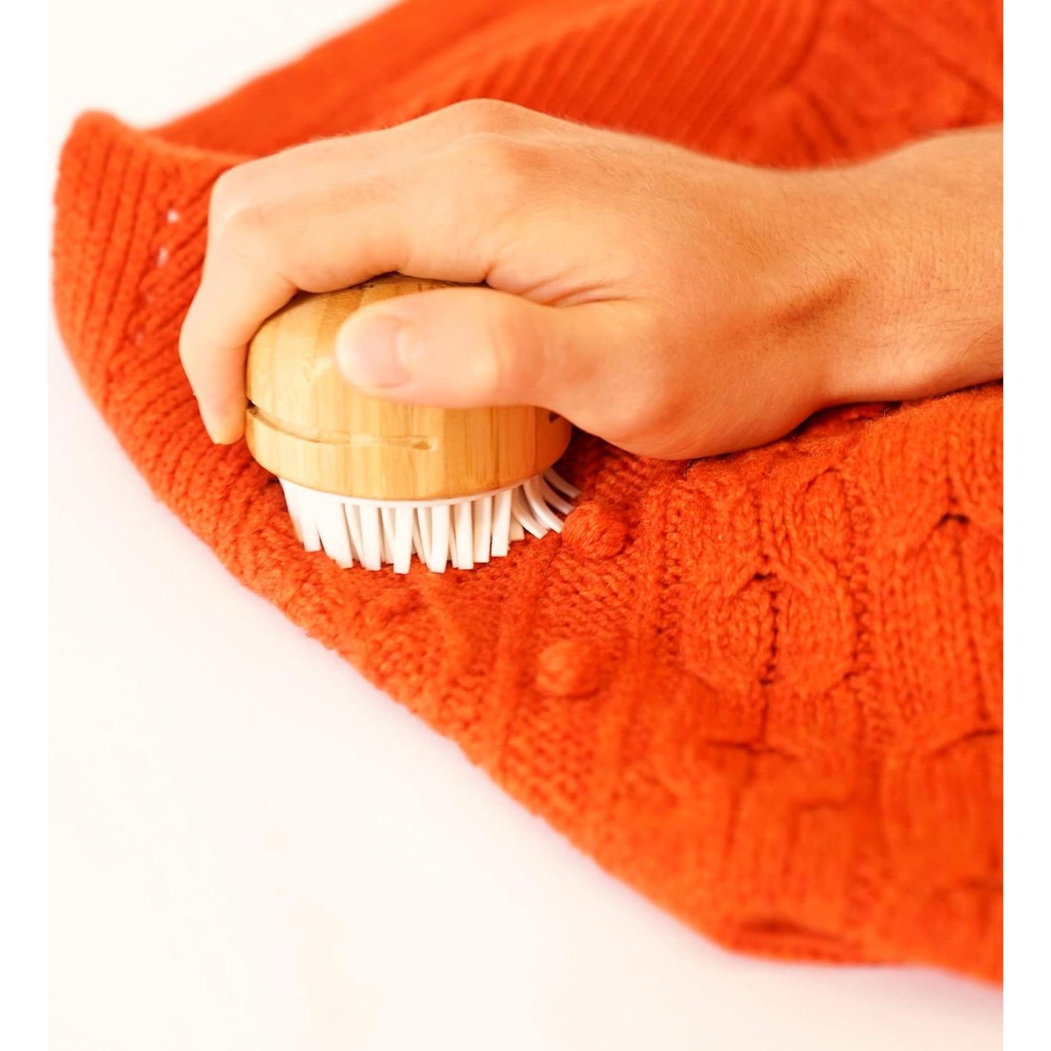 Cepillo Quitapelusas Manual Full Circle de Bambú y Silicona