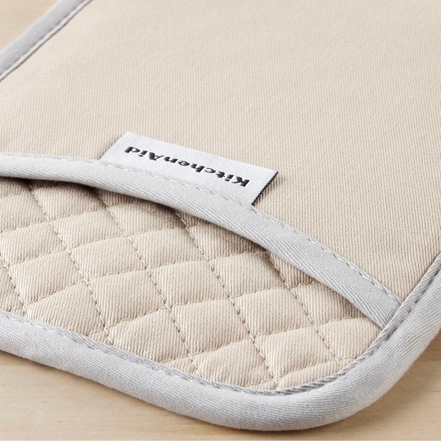 Juego de 2 agarraderas KitchenAid Asteroid Beige 17.78x25.4cm