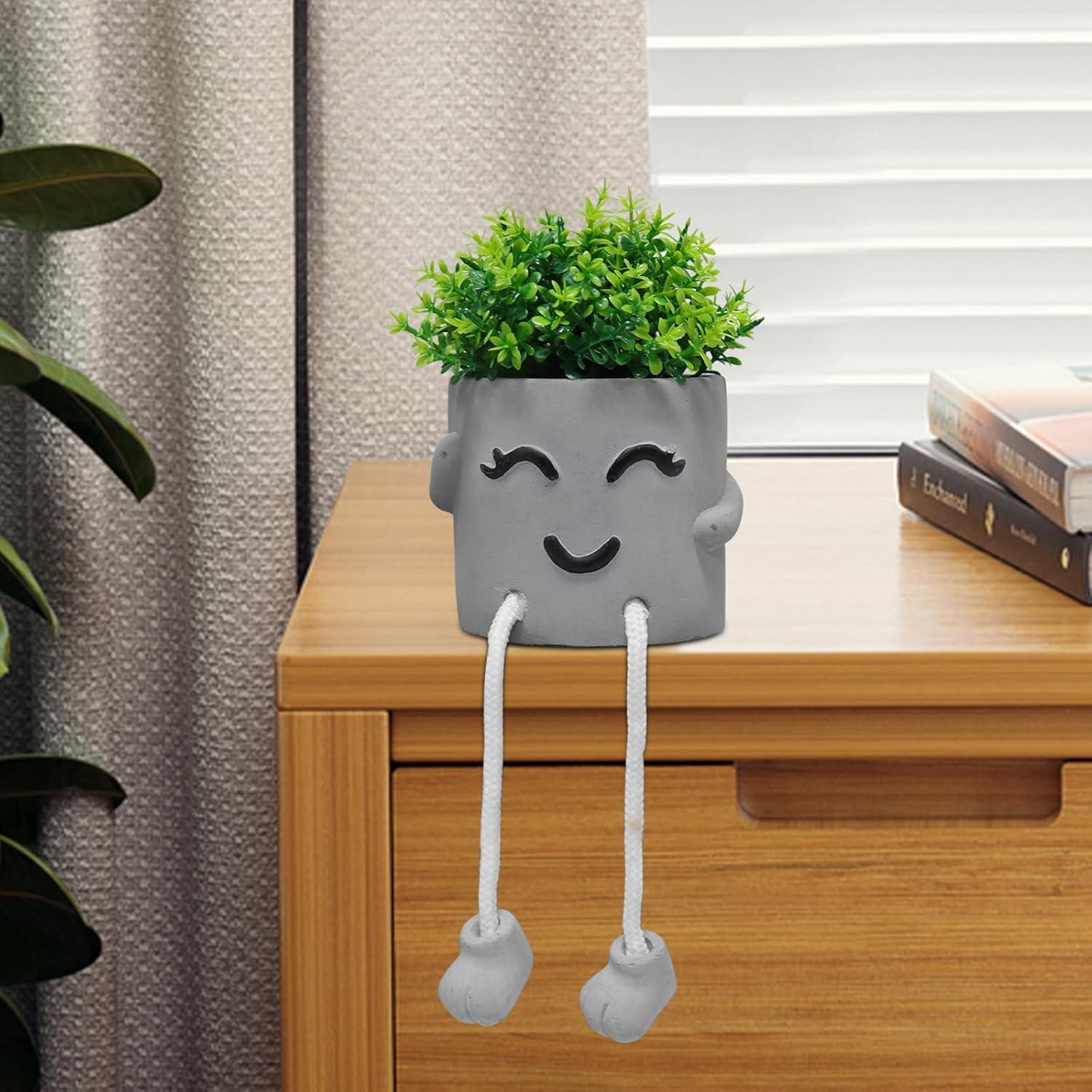 Maceta de Cemento Uguisu con Pies Colgantes 10 cm