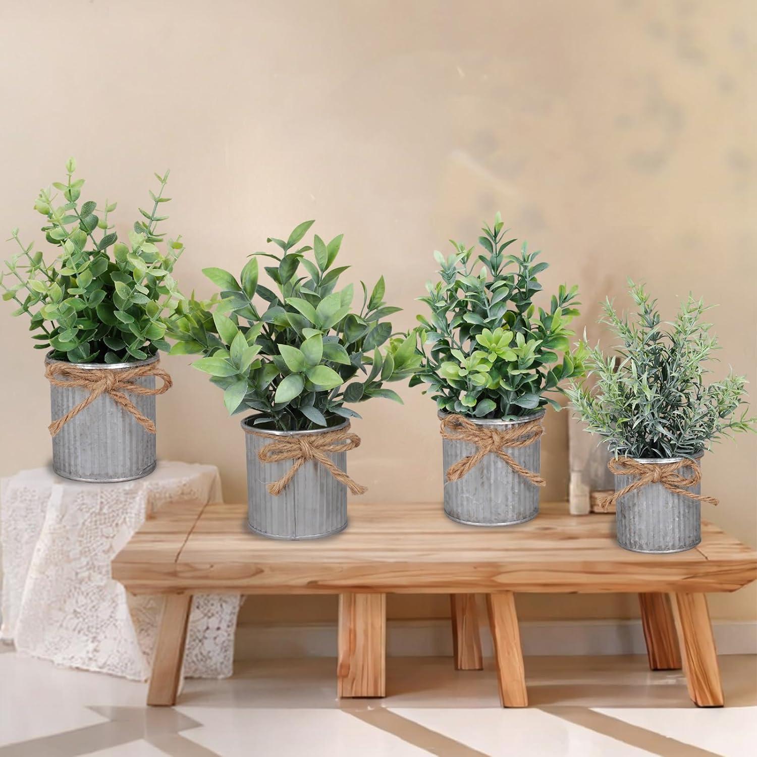Conjunto de 4 Plantas Artificiales Mini Yoratee en Maceta de Hierro