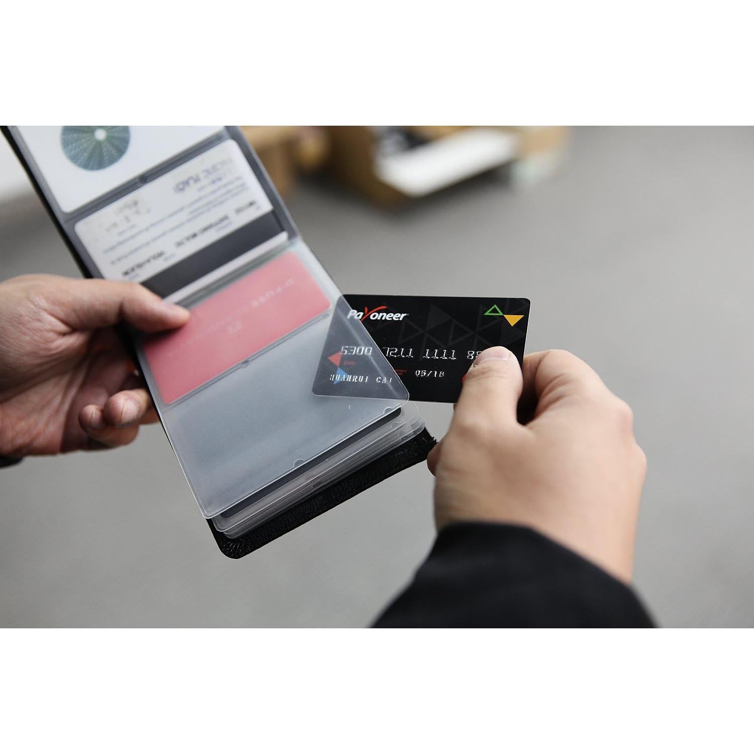 Billetera Antirrobo RFID de Cuero Negro - 12 Ranuras para Tarjetas