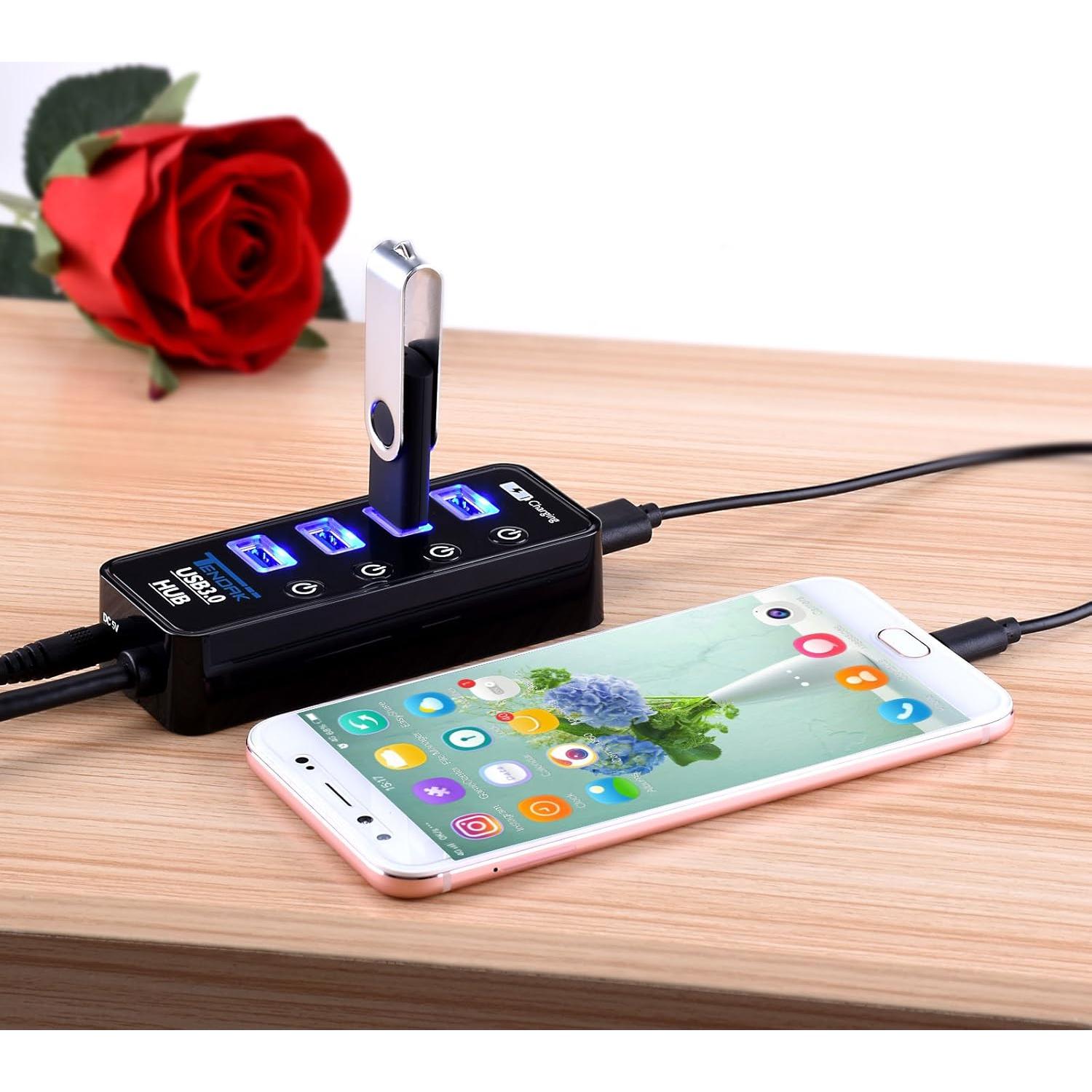 Hub USB 3.0 Tendak CP-029-BK con 4 puertos y carga