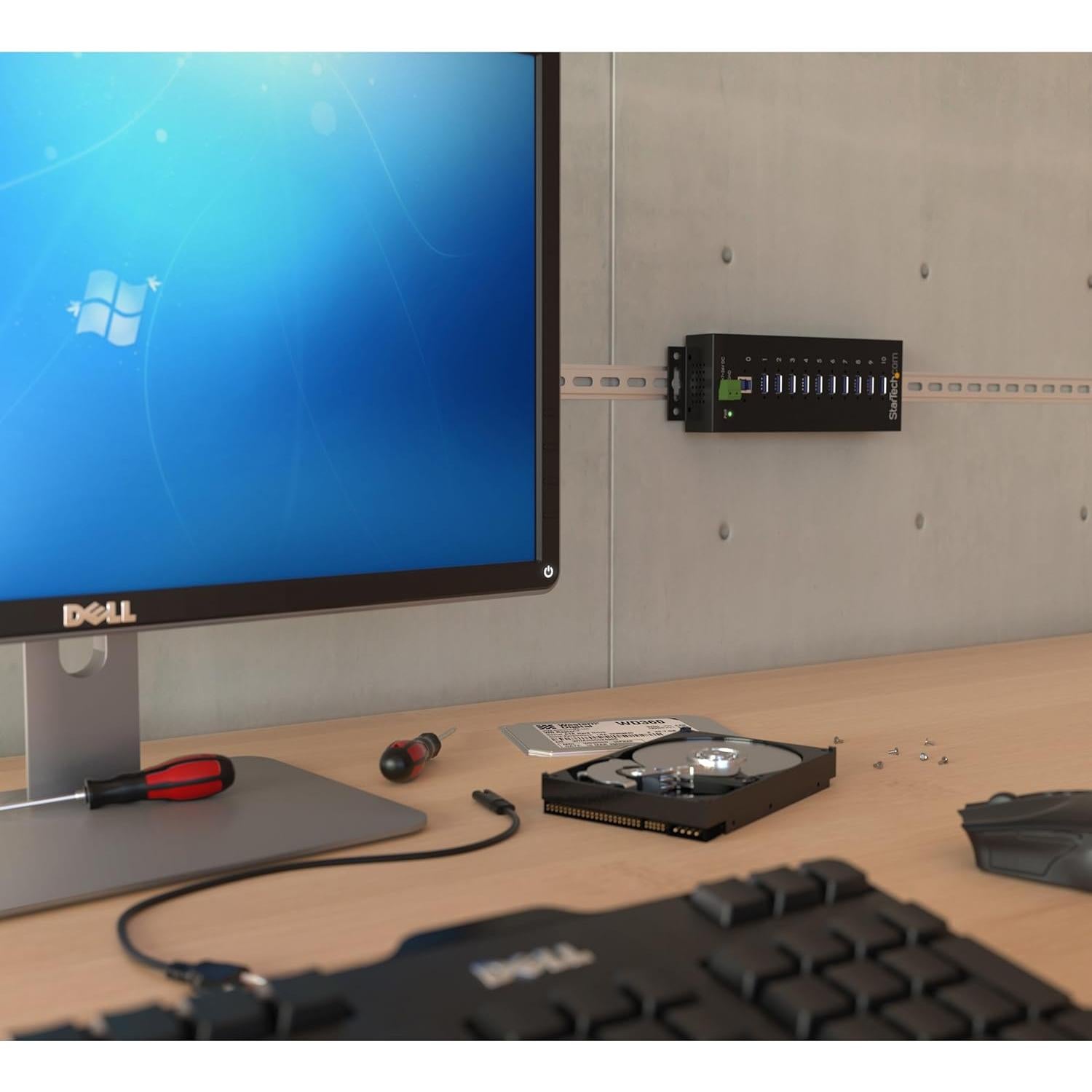 Hub USB 3.0 Industrial StarTech 10 Puertos 5Gbps ESD