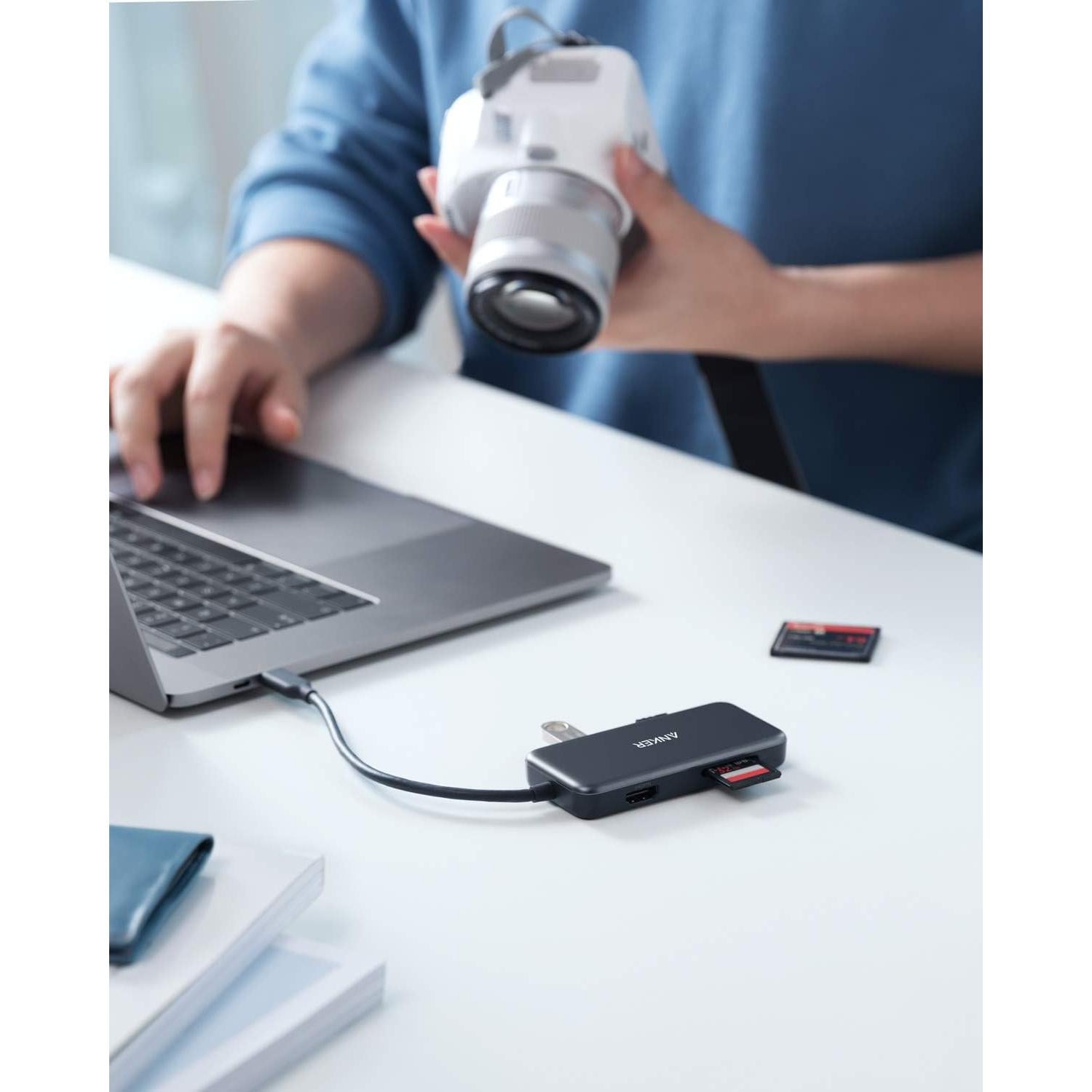 Hub USB-C Anker 5-en-1 con HDMI 4K y 2 Puertos USB 3.0