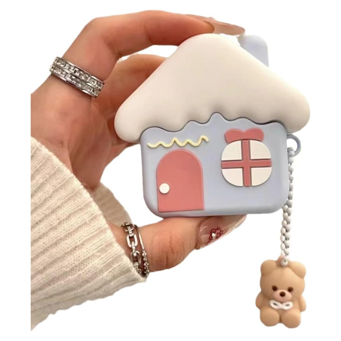 Funda de Silicona para AirPods 1 y 2 Casa de Nieve con Llavero