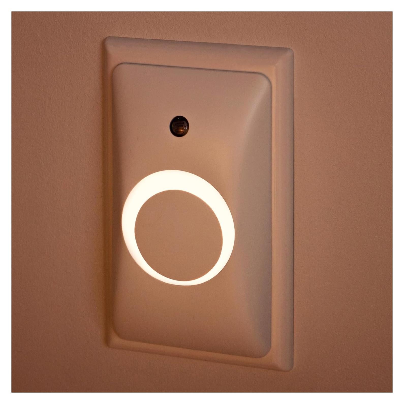 Cubierta de Enchufe a Prueba de Bebés LittleHippo GlowGuard