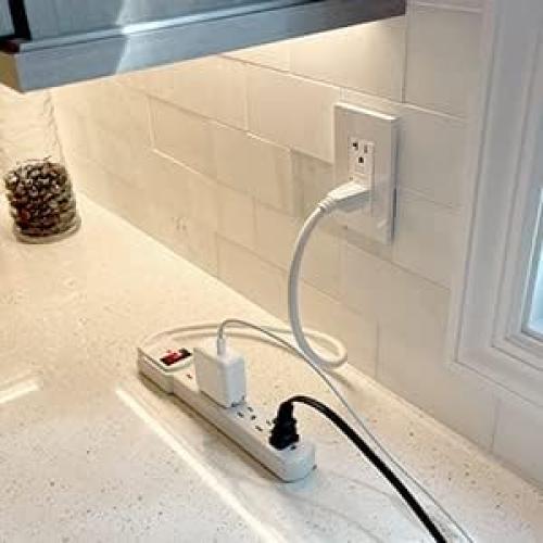 Regleta de Enchufes Maxxima 6 Salidas 300 Julios Blanca - Paquete de 4