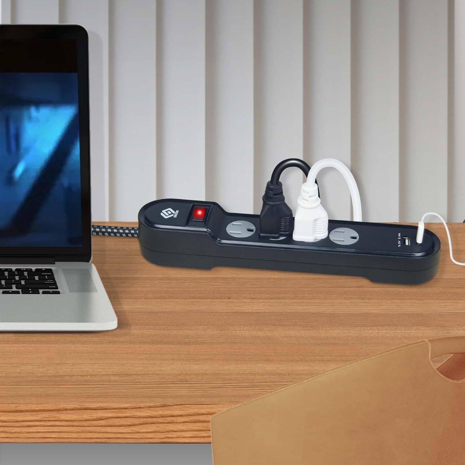 Regleta de Protección Oskos 4 Salidas USB 2.4A 1.83m 500J