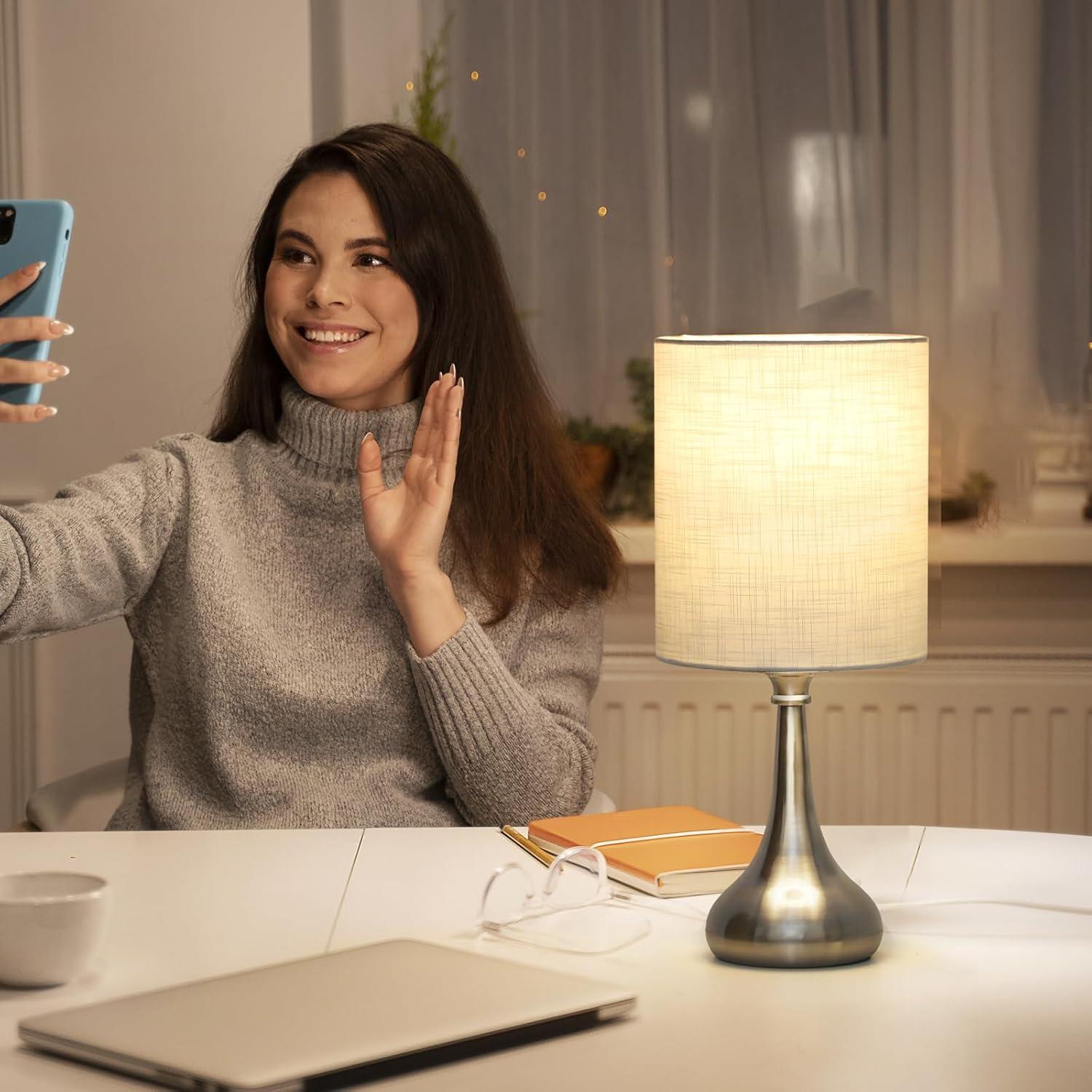 Lámpara de Mesa Táctil Boncoo Regulable 3 Niveles 40.6cm