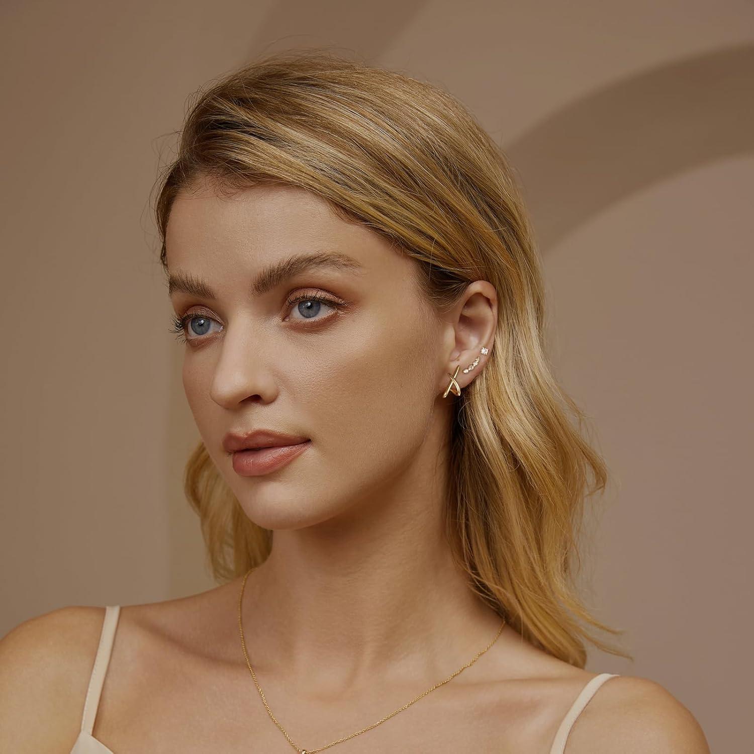 Pendientes de Stud de Oro 14k para Mujeres con Circonio