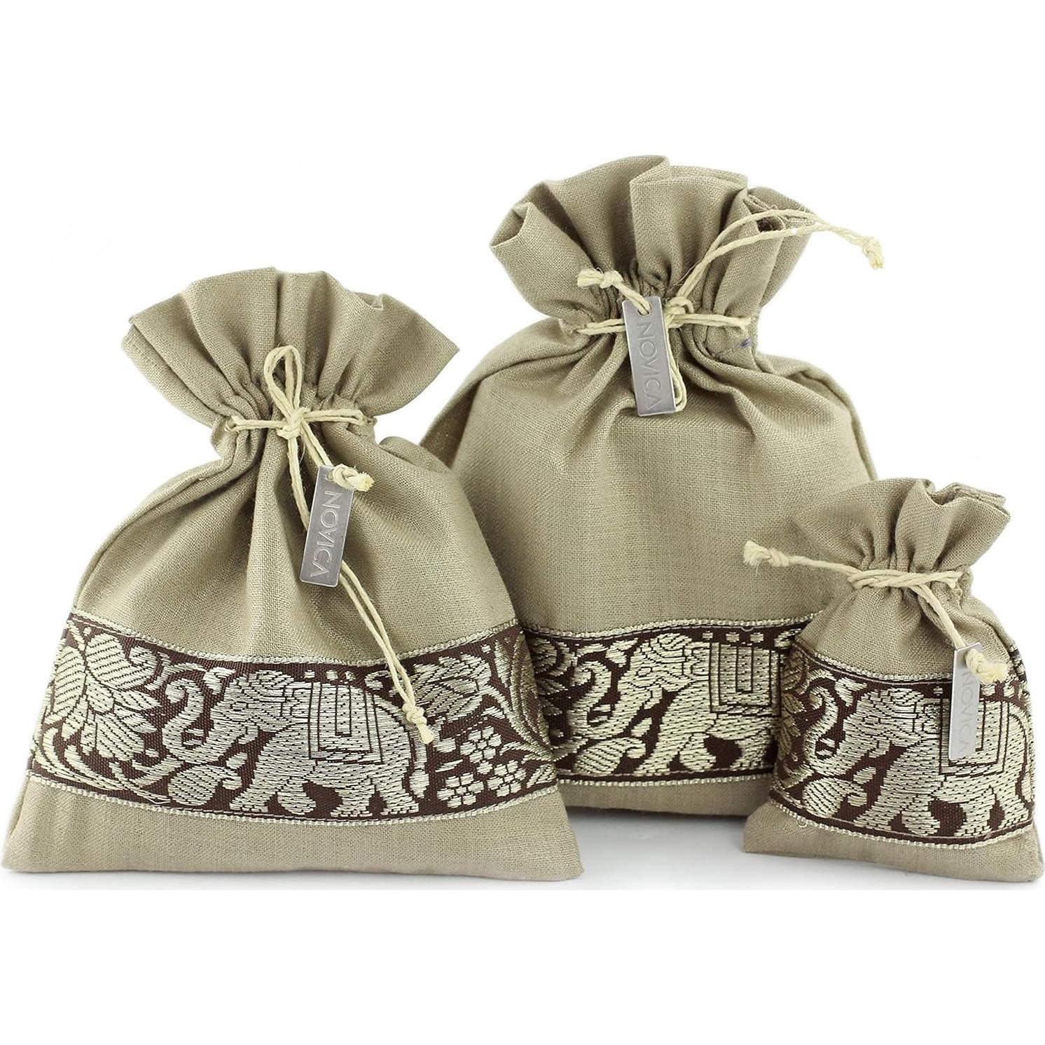 Anillo de Dedo Artesanal de Plata de Ley NOVICA - Bohemio Ajustable