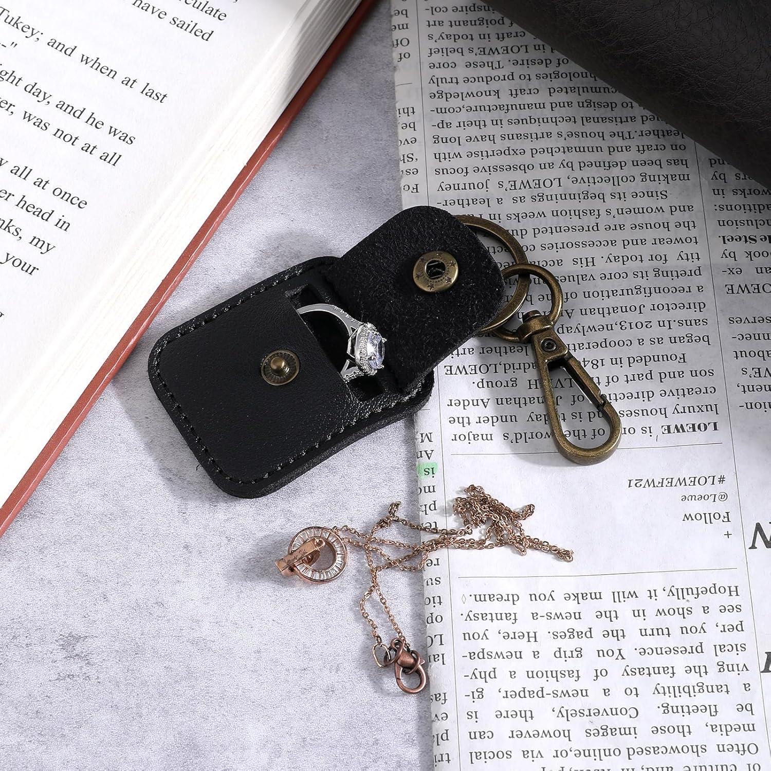 Porta Anillos de Cuero InnoHHustle Negro Portátil 14.2x11.7 cm