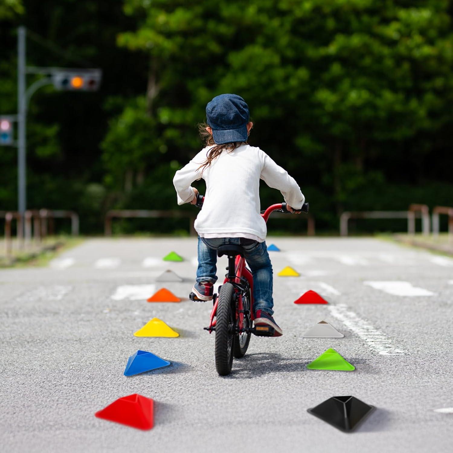 Conos de Fútbol Triangulares Tlence - 48 Piezas, 8 Colores