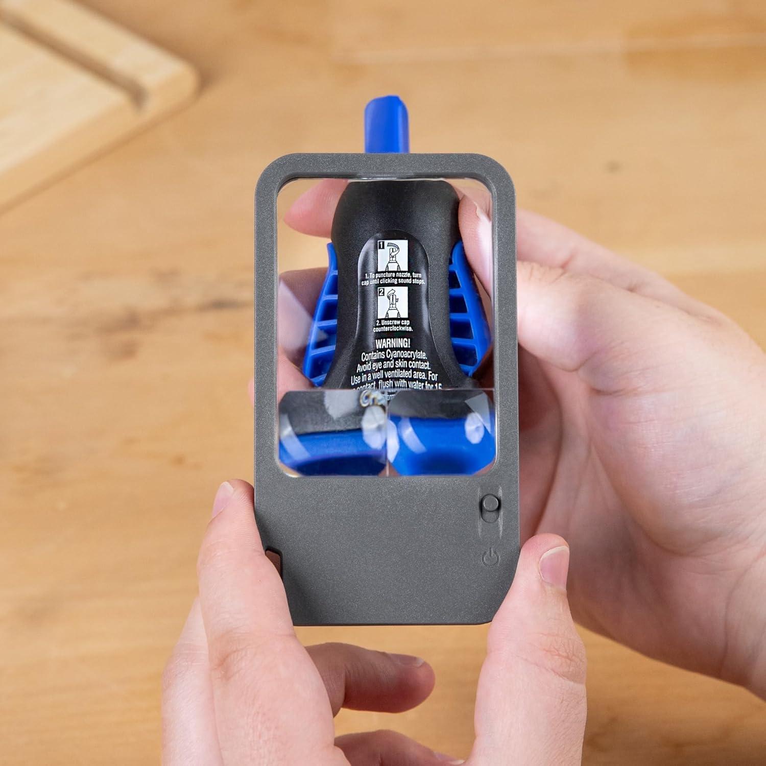 Lupa de bolsillo iluminada LED Carson PM-33, 3 aumentos