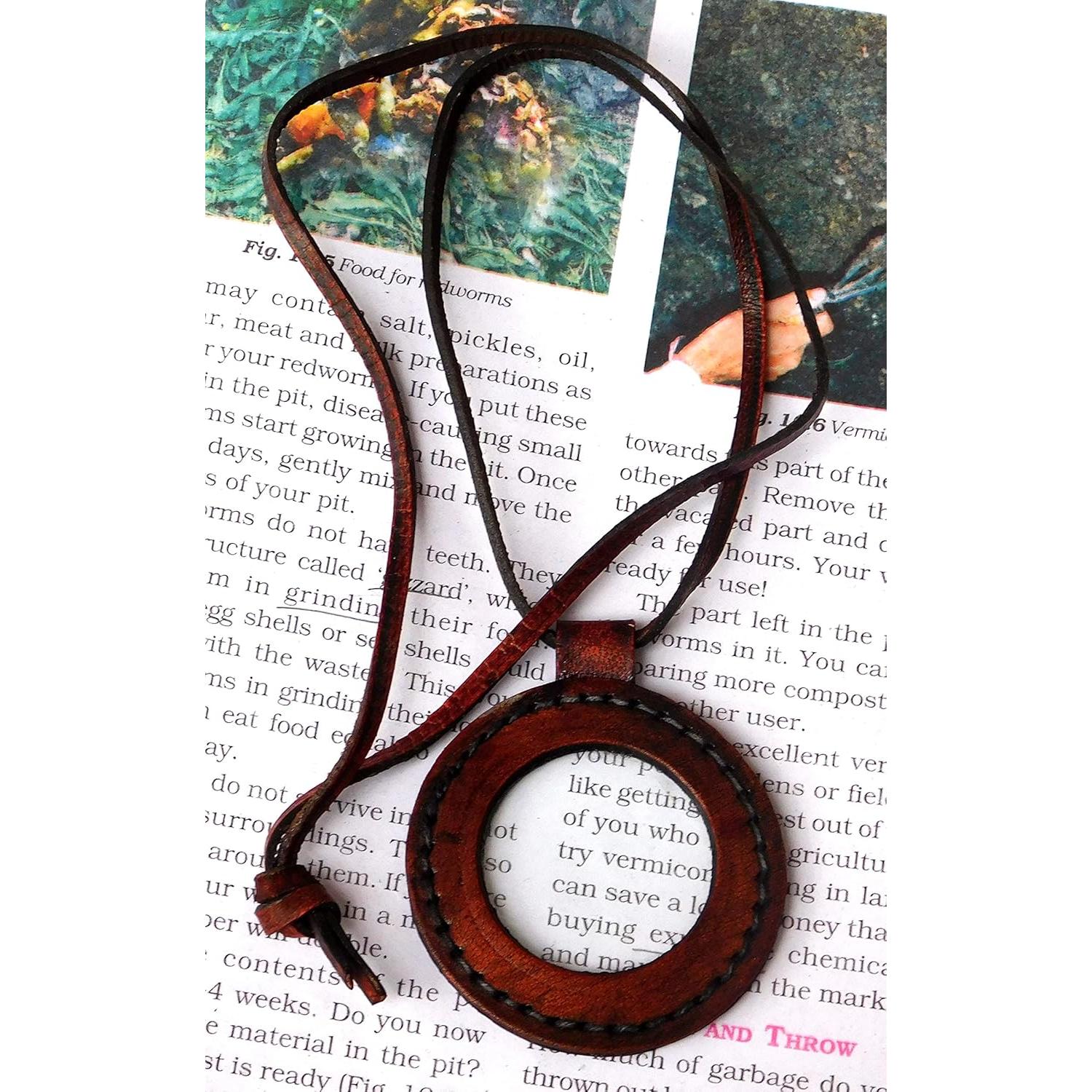 Collar de Cuero Vintage SARA NAUTICAL con Lente de Aumento 2x