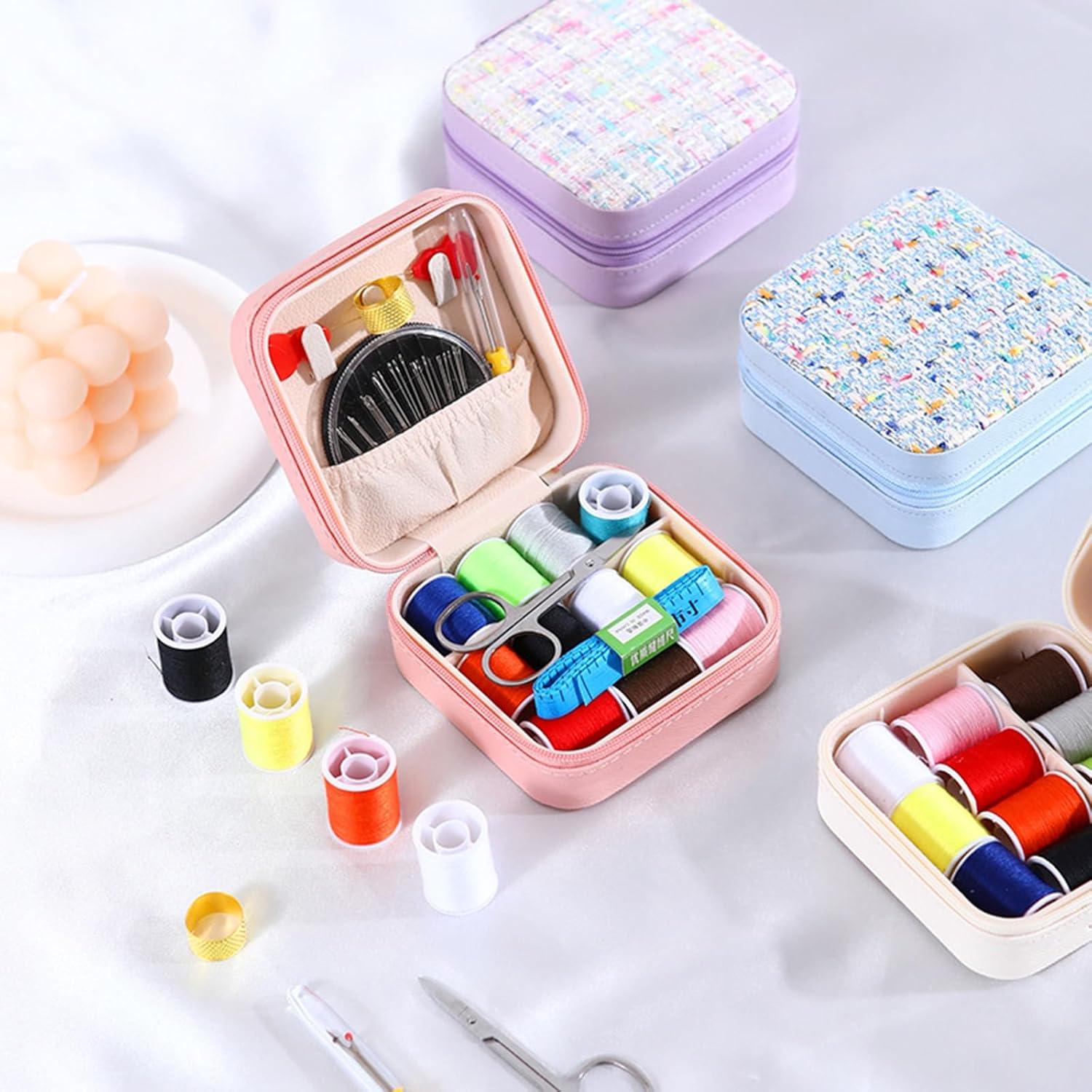 Mini Kit de Costura HEmlSkrona en Estuche de Cuero Púrpura