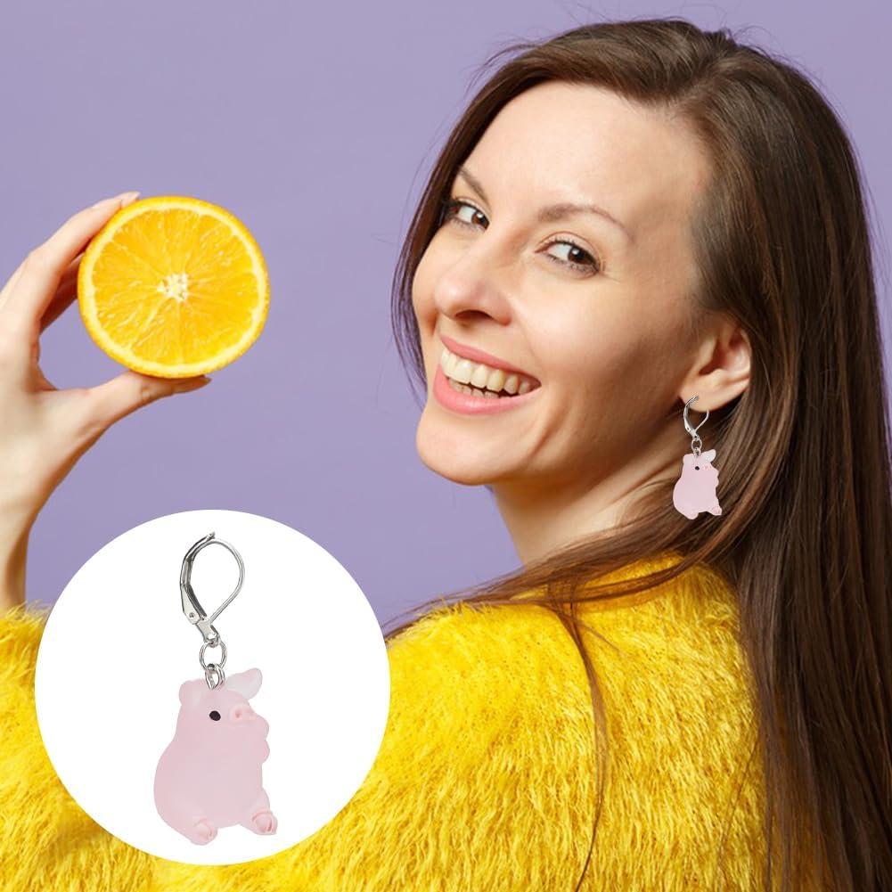 PLIGREAT 12 Pcs Cute Luminous Pink Pig Charms Crochet Locking Stitch Markers Set Knitting Stitch Counter DIY Earrings Bracelet Necklace Crafts Pendant Jewelry Making Accessories Gift for Grandma Moms