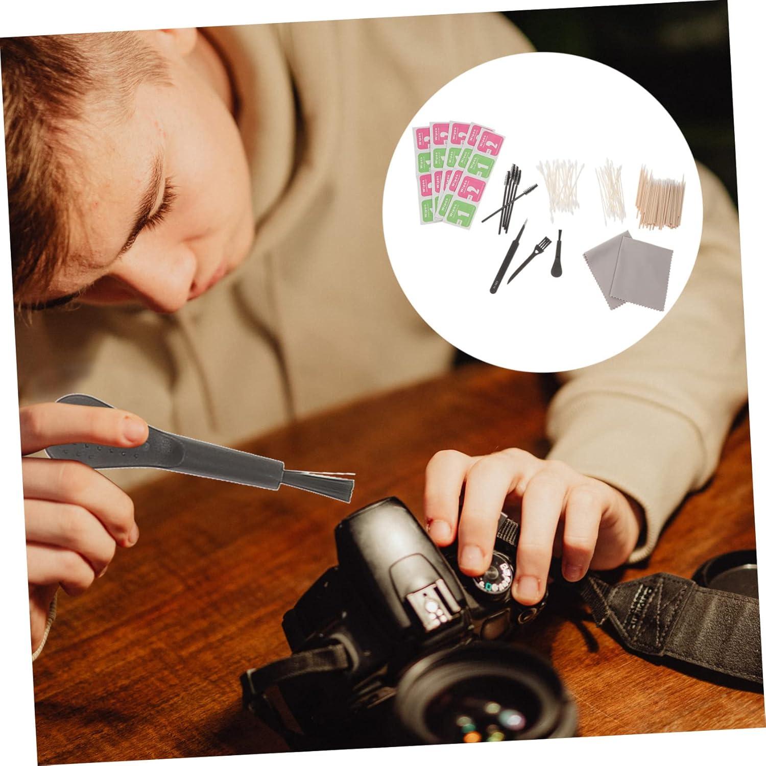 Kit de limpieza de auriculares Angoily con cepillo y varitas