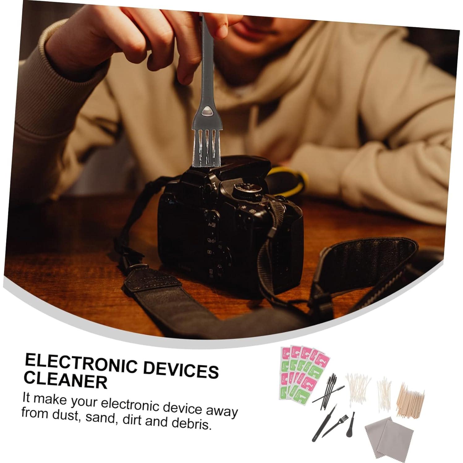 Kit de limpieza de auriculares Angoily con cepillo y varitas