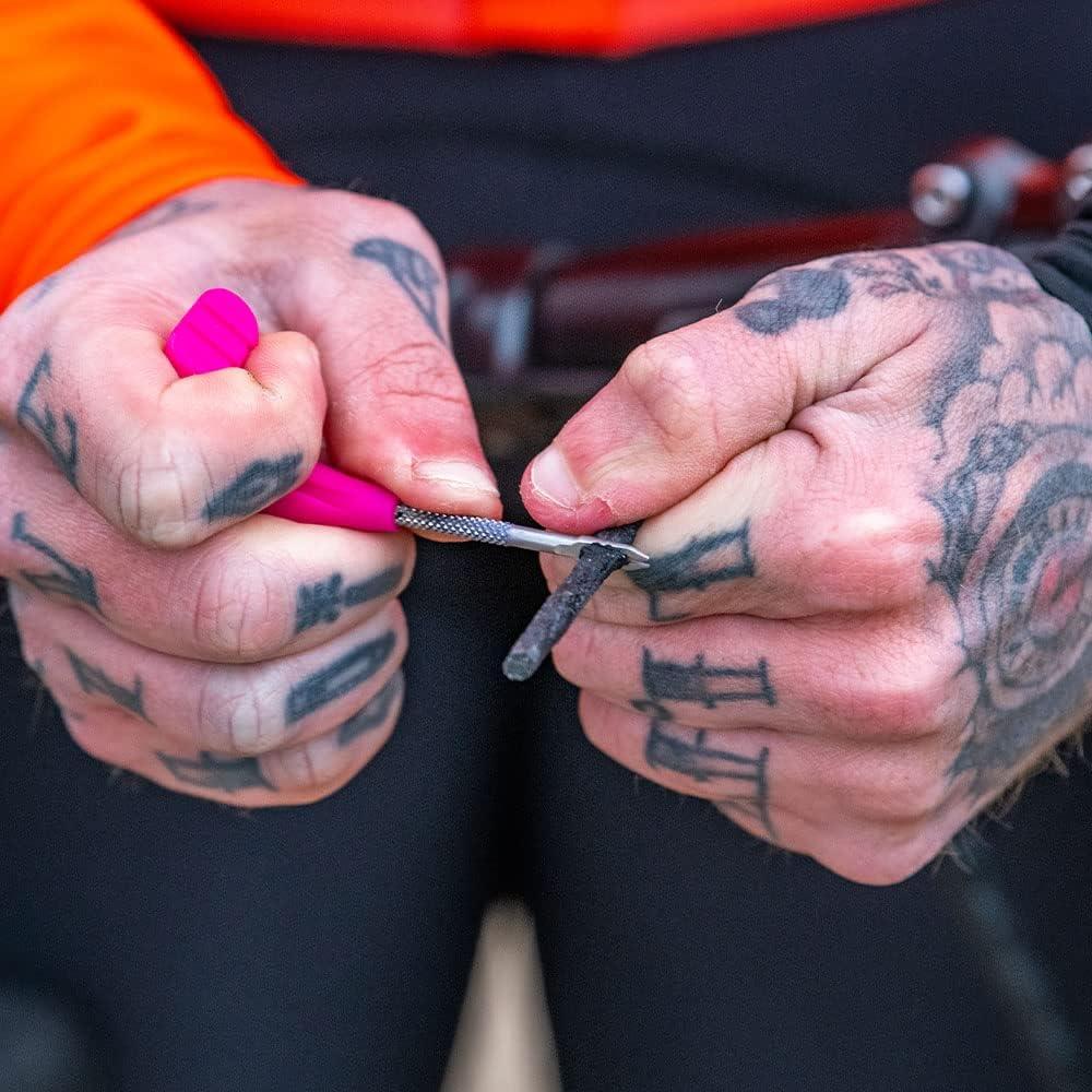 Kit de Reparación de Neumáticos Tubeless Muc-Off con 10 Tapones