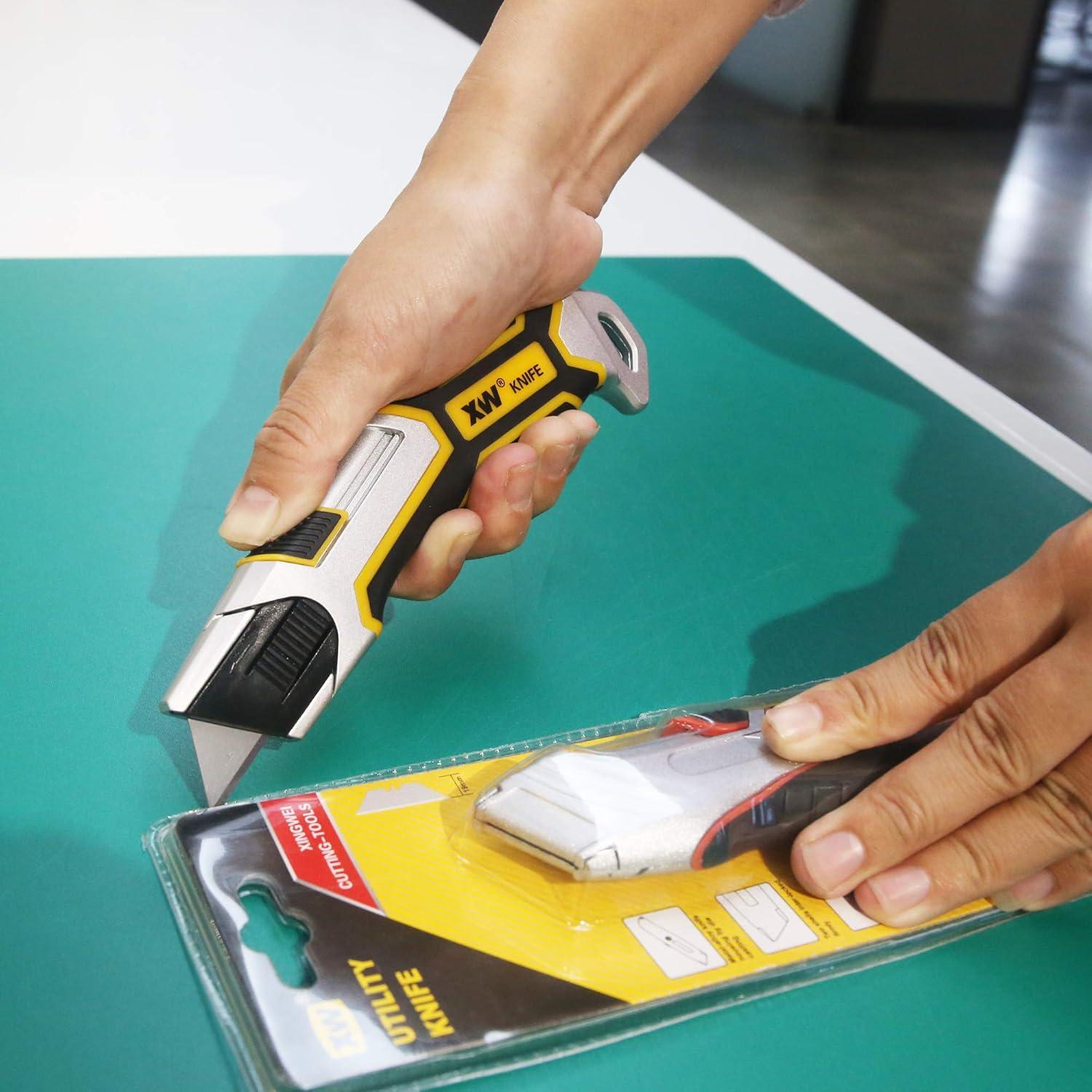 Cuchillo de Utilidad Auto-Retráctil XW con 4 Cuchillas Repuesto