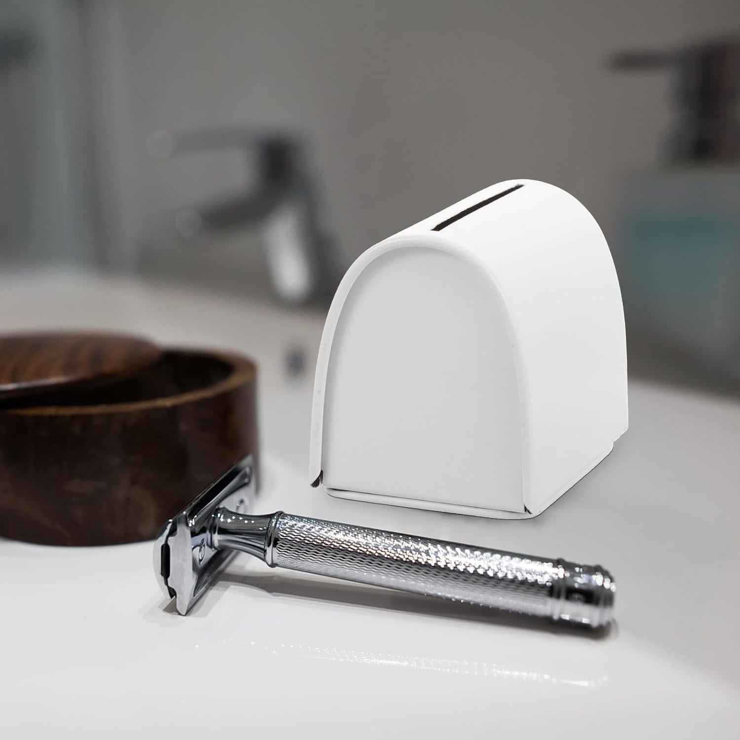 Estuche de Afeitar SEWACC de Hierro Forjado 6.5x6cm