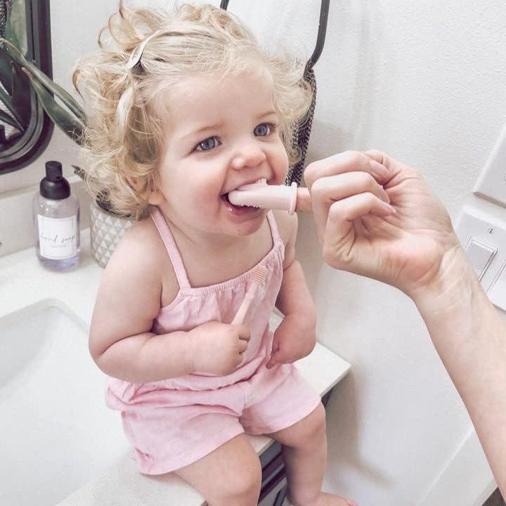 Conjunto de Cuidado Oral Ali+Oli para Bebé Marfil - 2 Cepillos y Limpiador