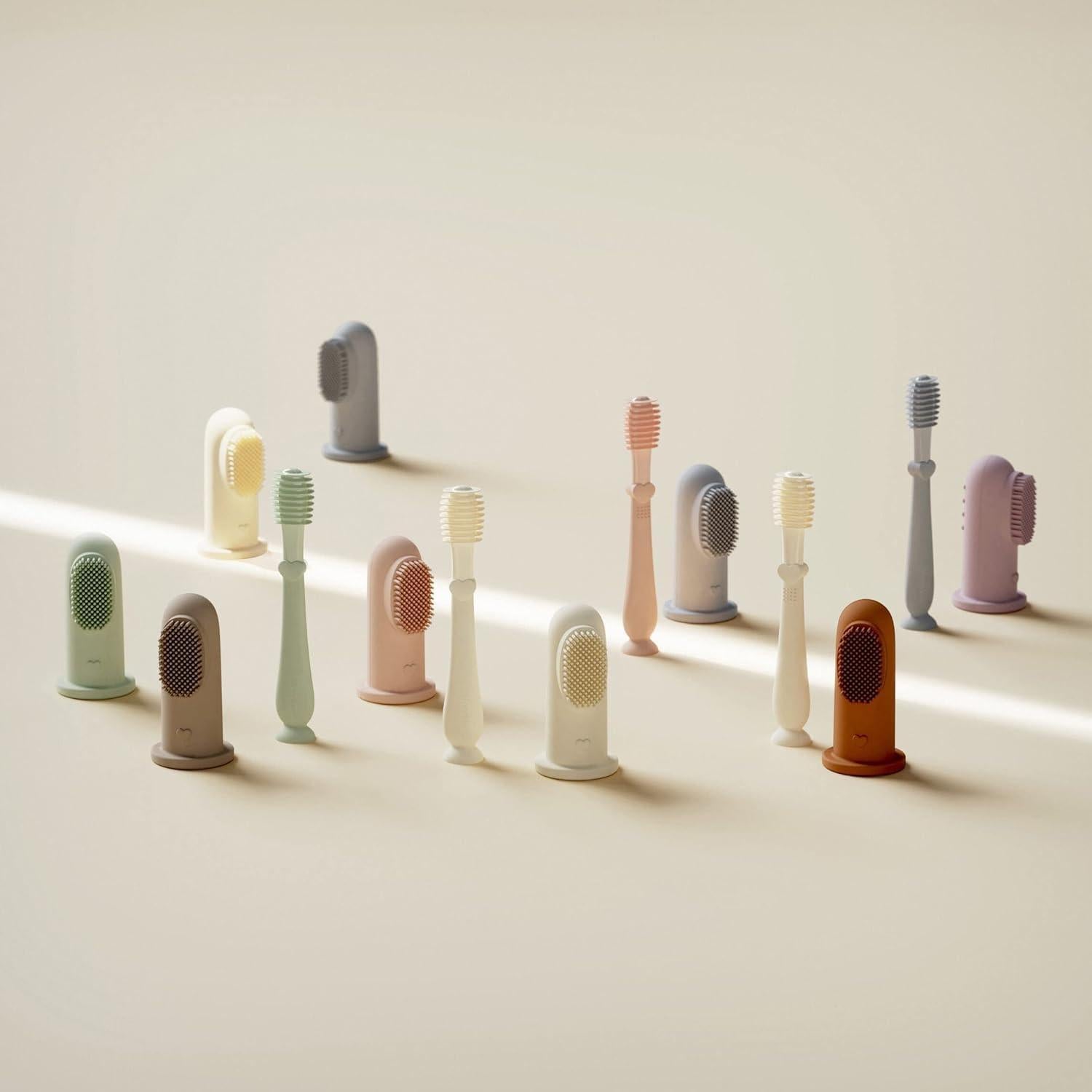 Set de Cuidado Oral Bebé Moonkie | 2 Cepillos de Dedo y Limpiador de Lengua