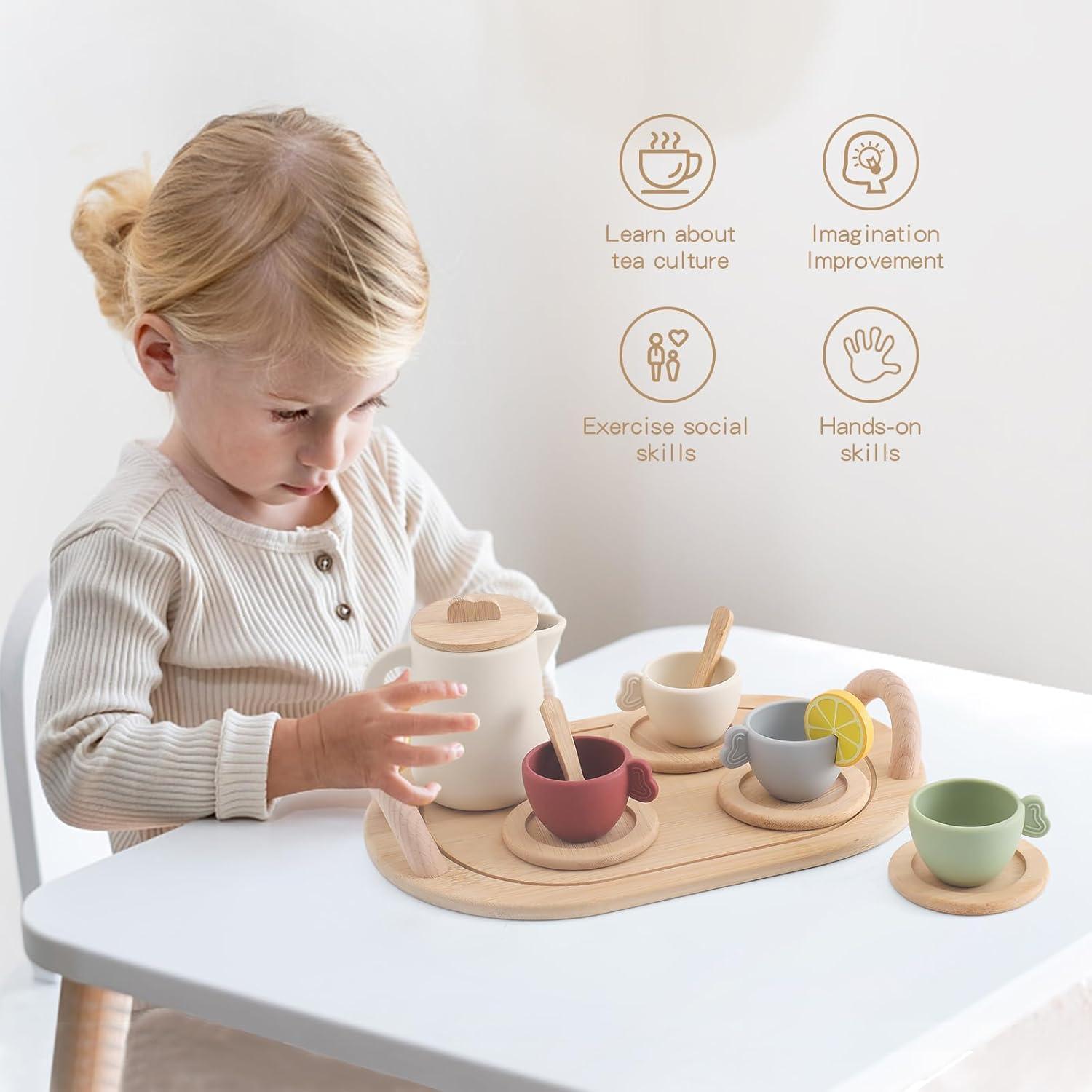 Juego de té de madera Ikubigu 13 piezas para niños
