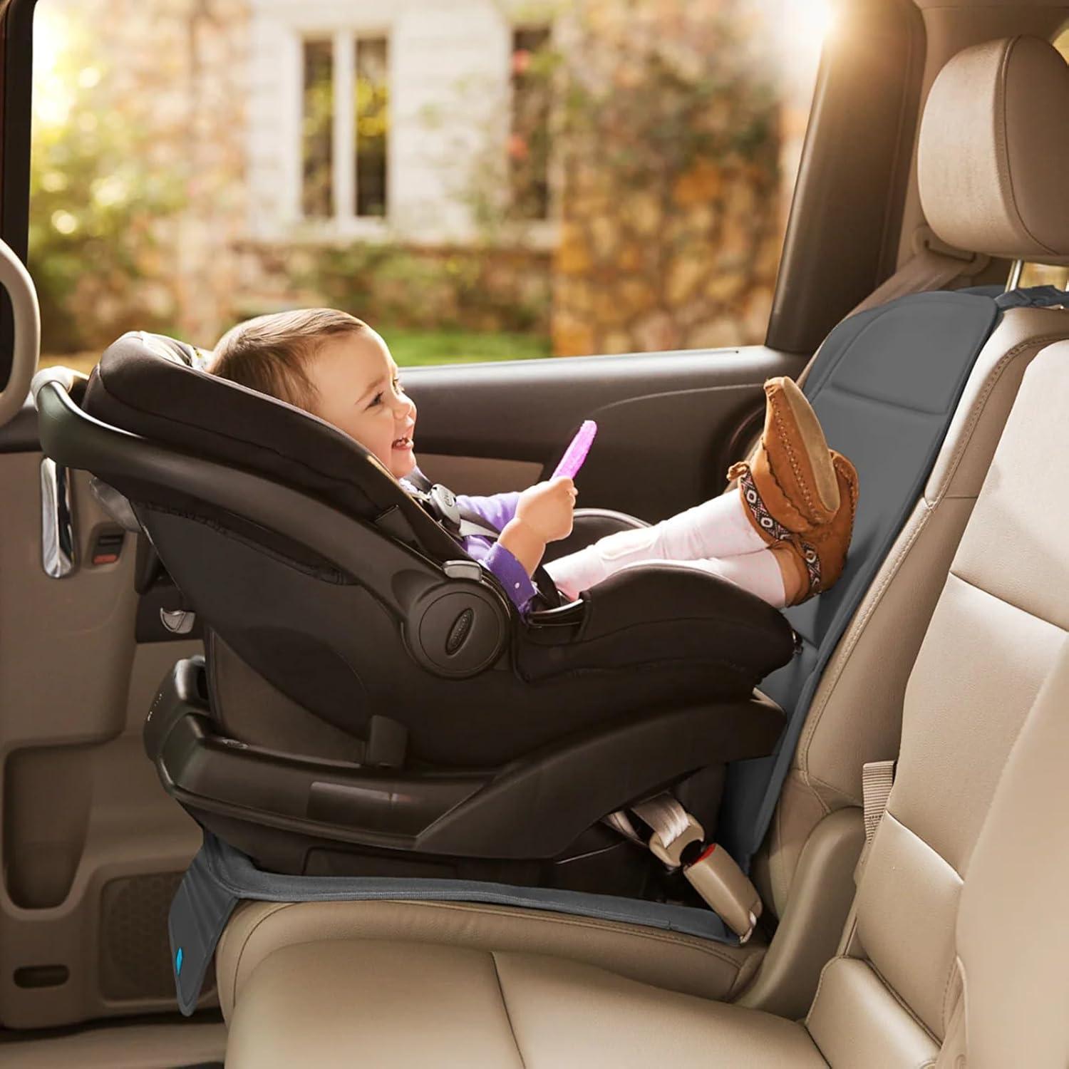 Protector de Asiento de Auto Munchkin Brica Elite - 114.3x50.8 cm