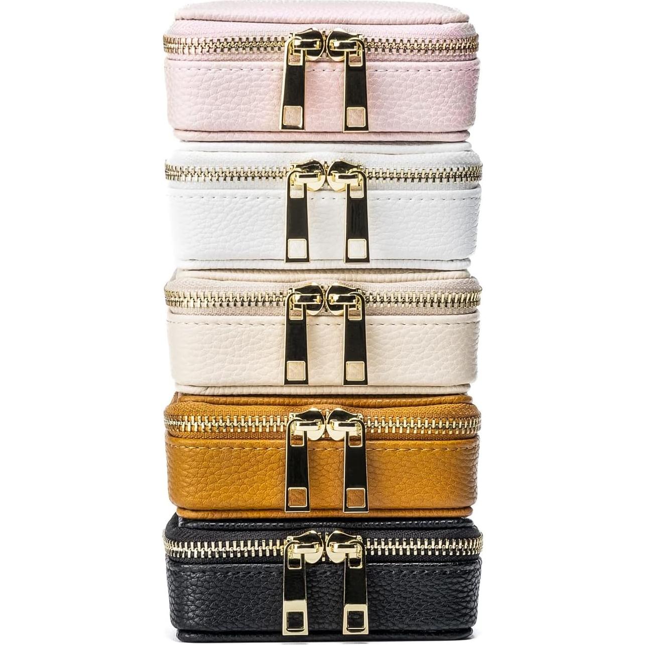 Organizador Semanal de Pastillas Four Corners Co - Cuero Vegano Marrón