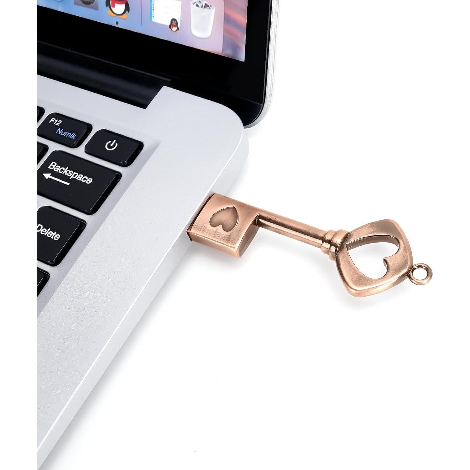 Unidad Flash USB 2.0 32GB BorlterClamp Corazón Metal