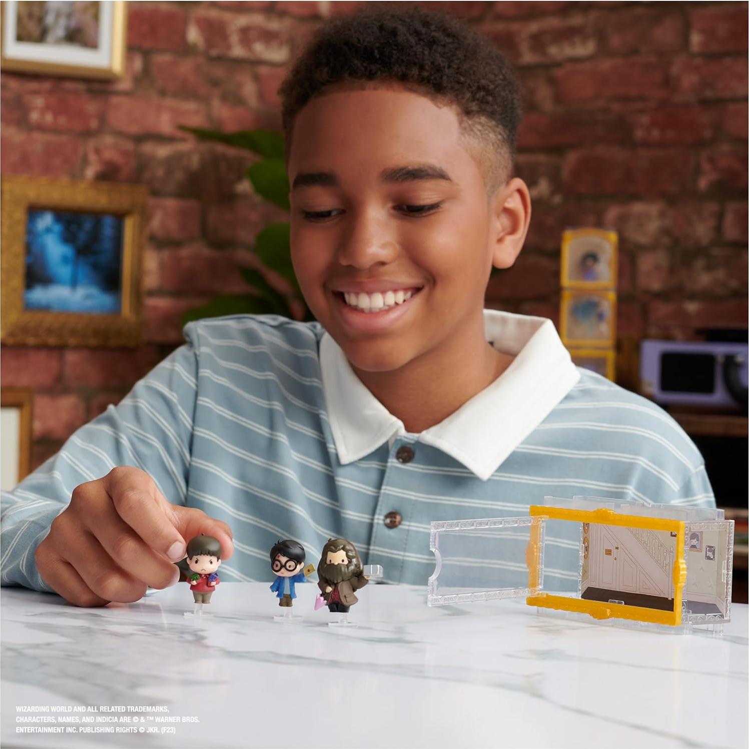 Wizarding World Harry Potter, Micro Magical Moments Action Figures Set with Harry, Hagrid, Dudley & Display Case, Kids Toys for Ages 6 and up