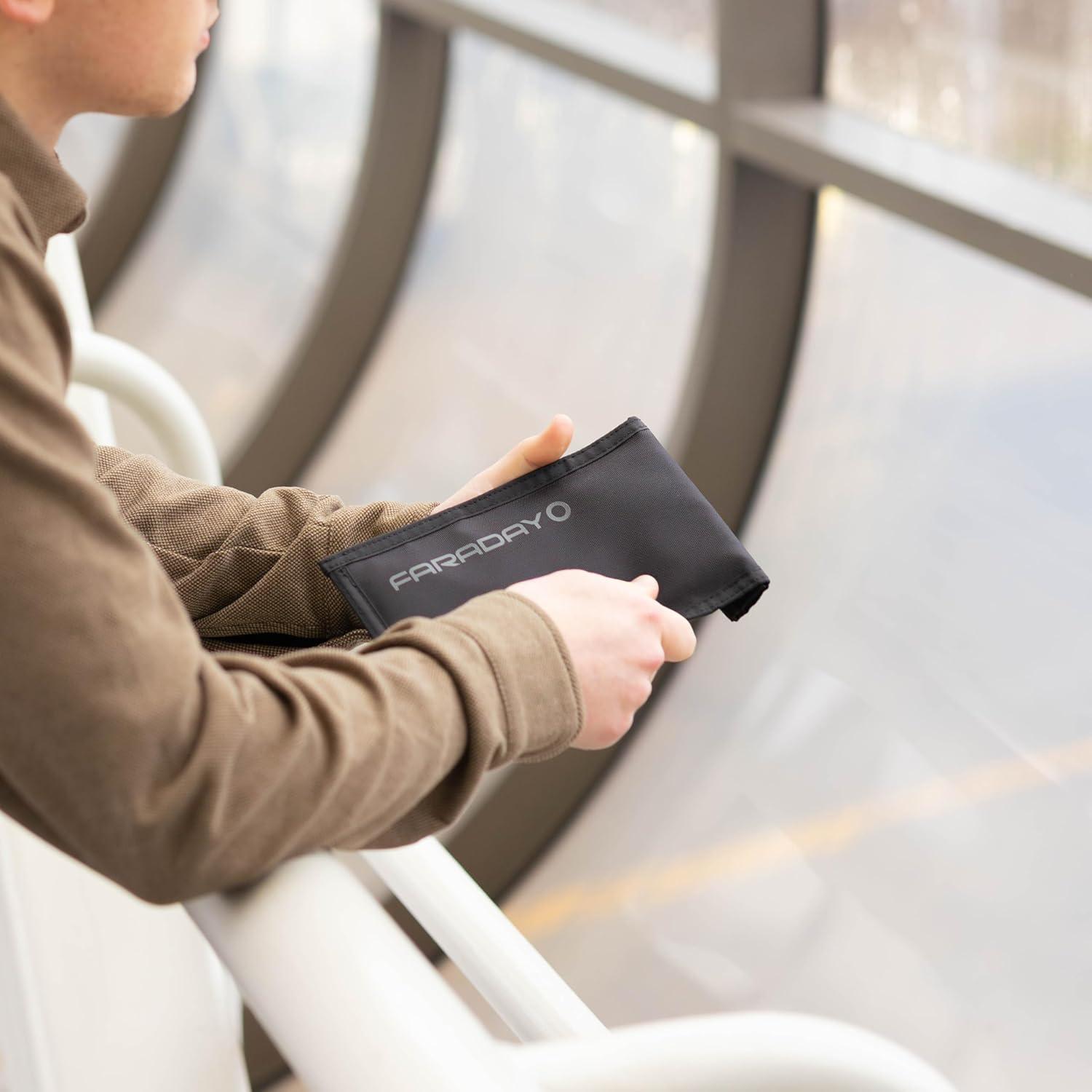 Chaqueta Faraday Pro para Teléfono Vertical - Cierre Magnético, Blindaje RF