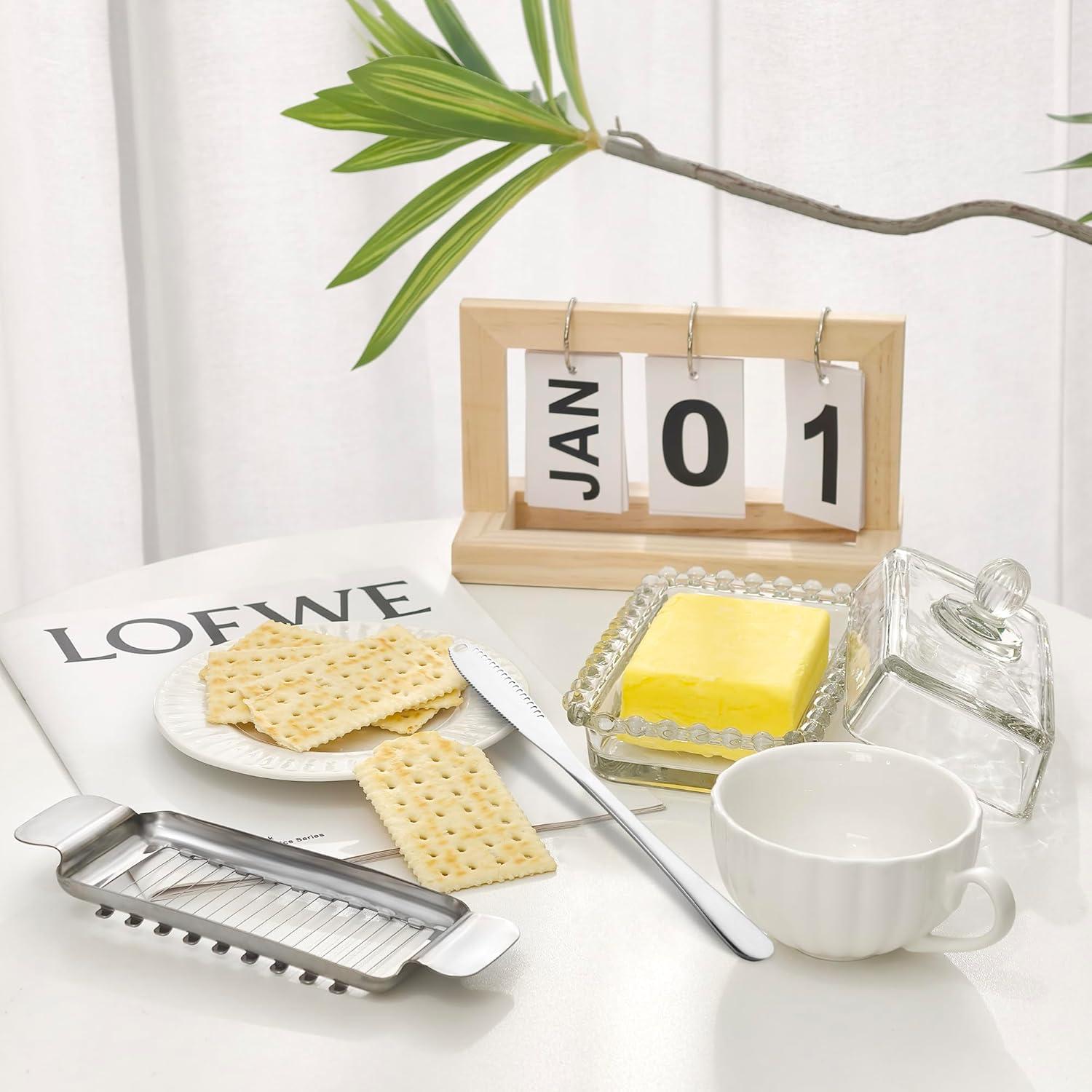 Plato de Mantequilla de Vidrio con Tapa y Cuchillo - 17cm