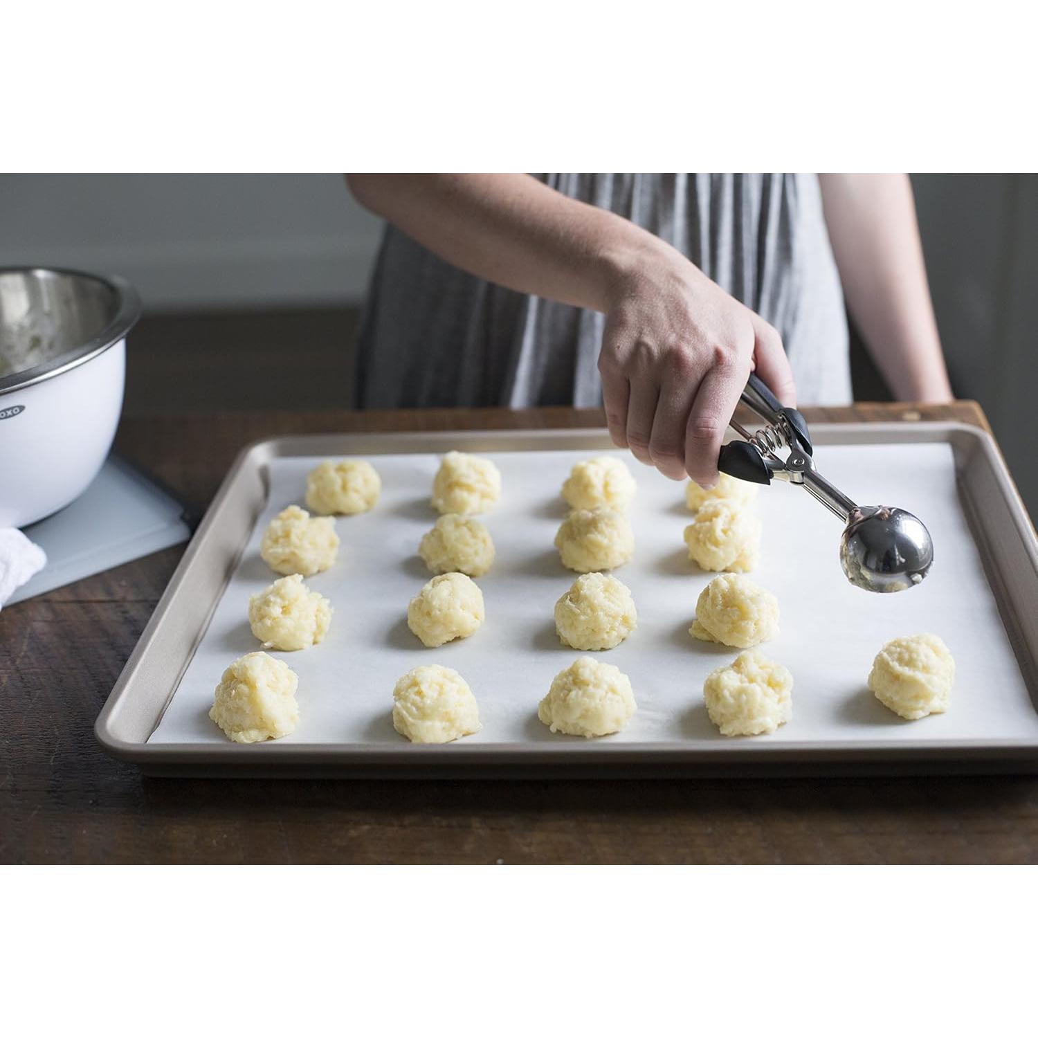 Cucharón Mediano para Galletas OXO Good Grips 6.35 cm