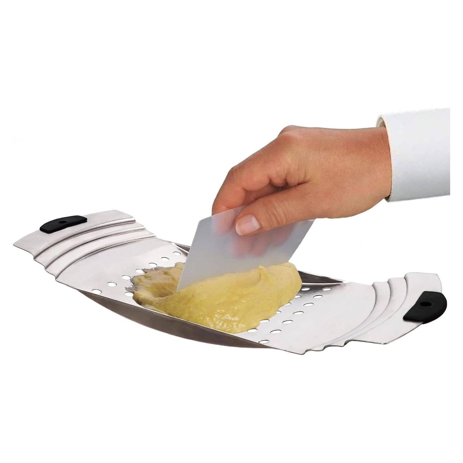 Fabricante de Spaetzle KEISSCO Acero Inoxidable 33.99x12.7cm